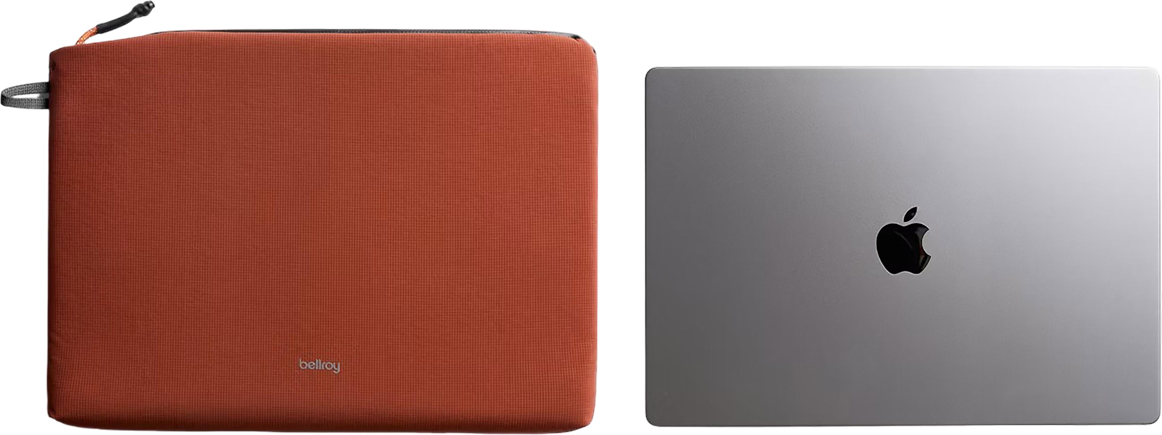 Product gallery image number 4 for product Lite Laptop Sleeve 16"