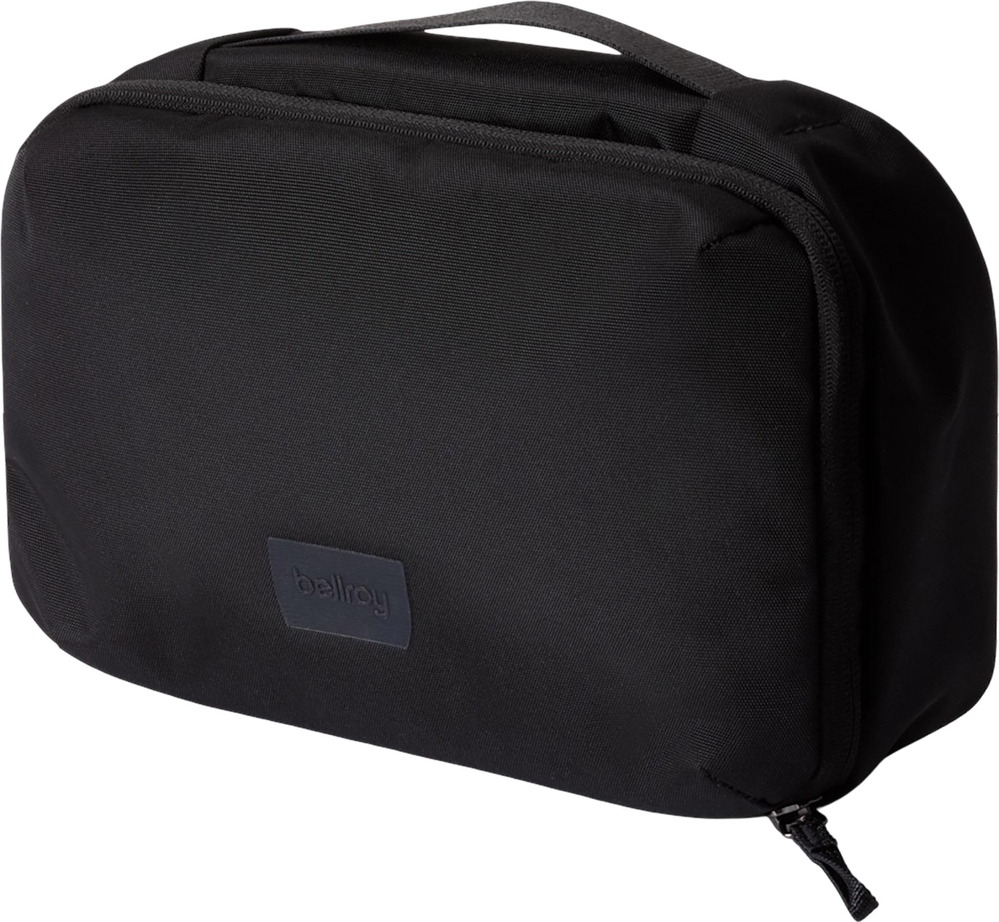 Product gallery image number 1 for product Hanging Toiletry Kit 3L