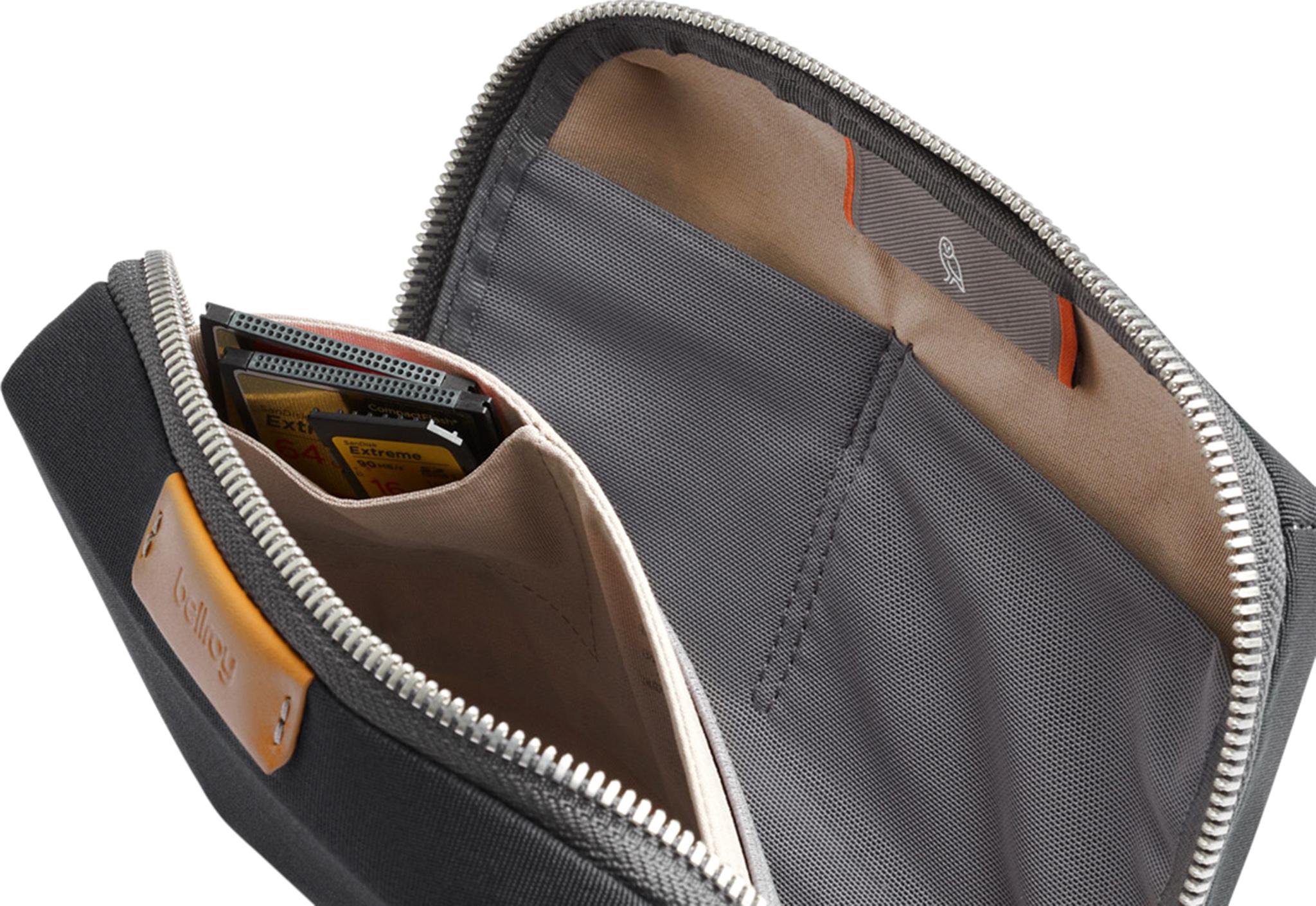 Numéro de l'image de la galerie de produits 4 pour le produit Trousse pour accessoires technologiques Compact 1.2L