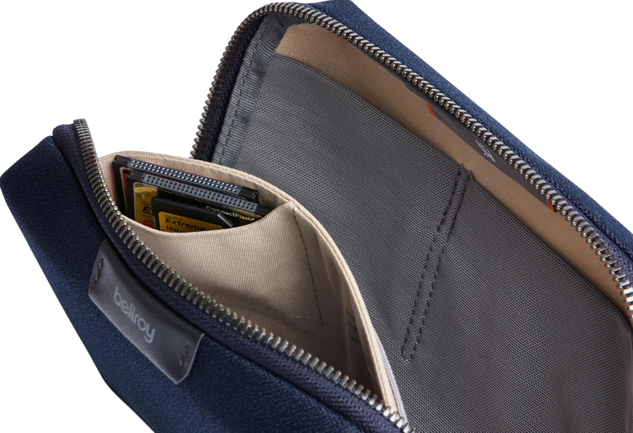 Product gallery image number 6 for product Trousse pour accessoires technologiques Compact 1.2L