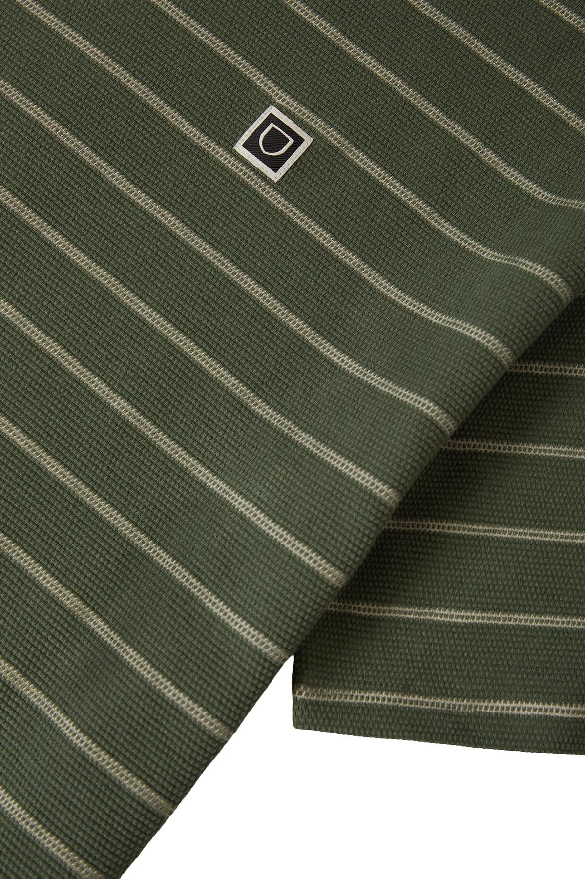 Numéro de l'image de la galerie de produits 5 pour le produit T-shirt en tricot piqué à coupe carrée et à manches courtes Shield - Homme