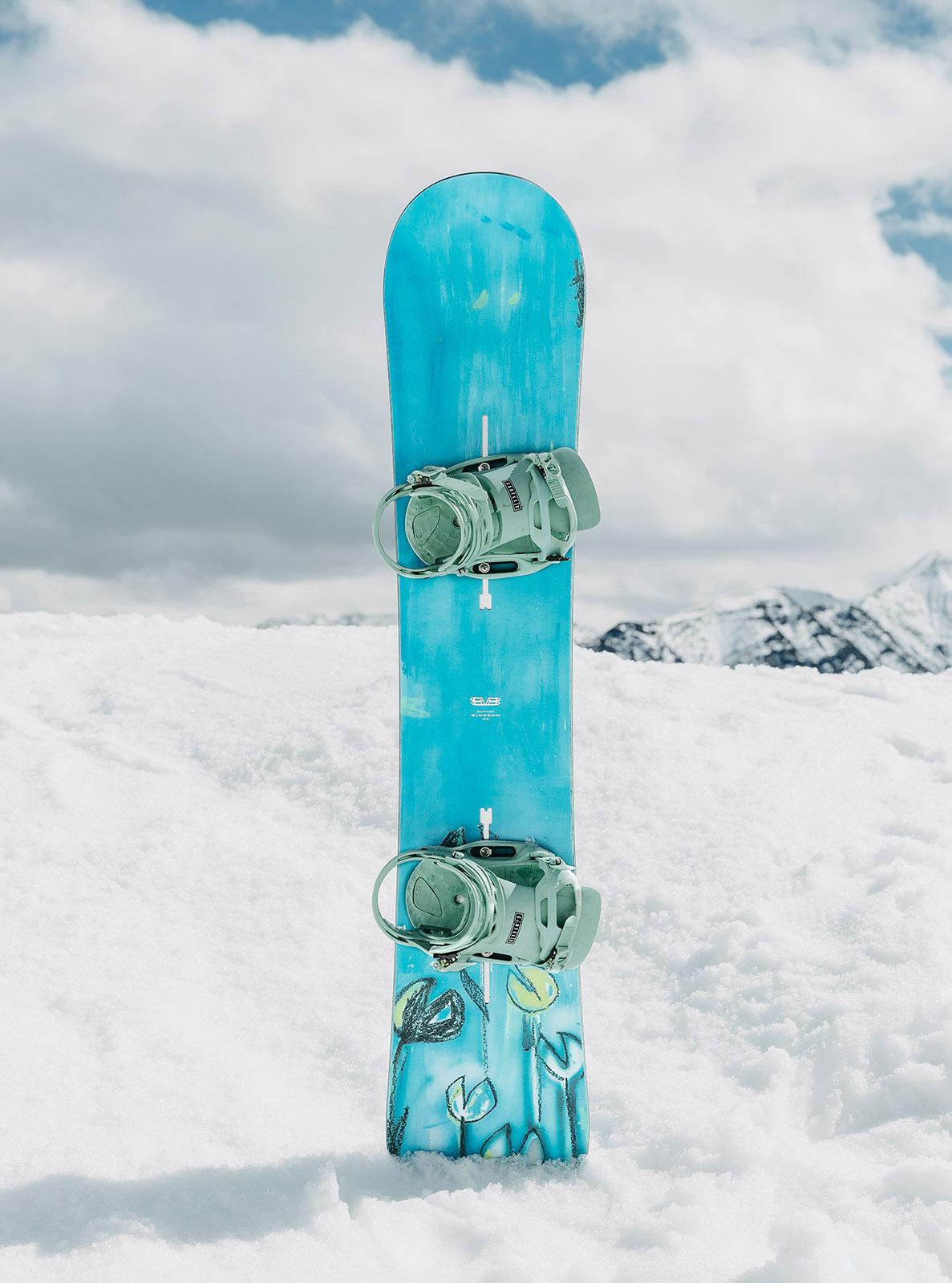 Product gallery image number 4 for product Blossom Camber Snowboard