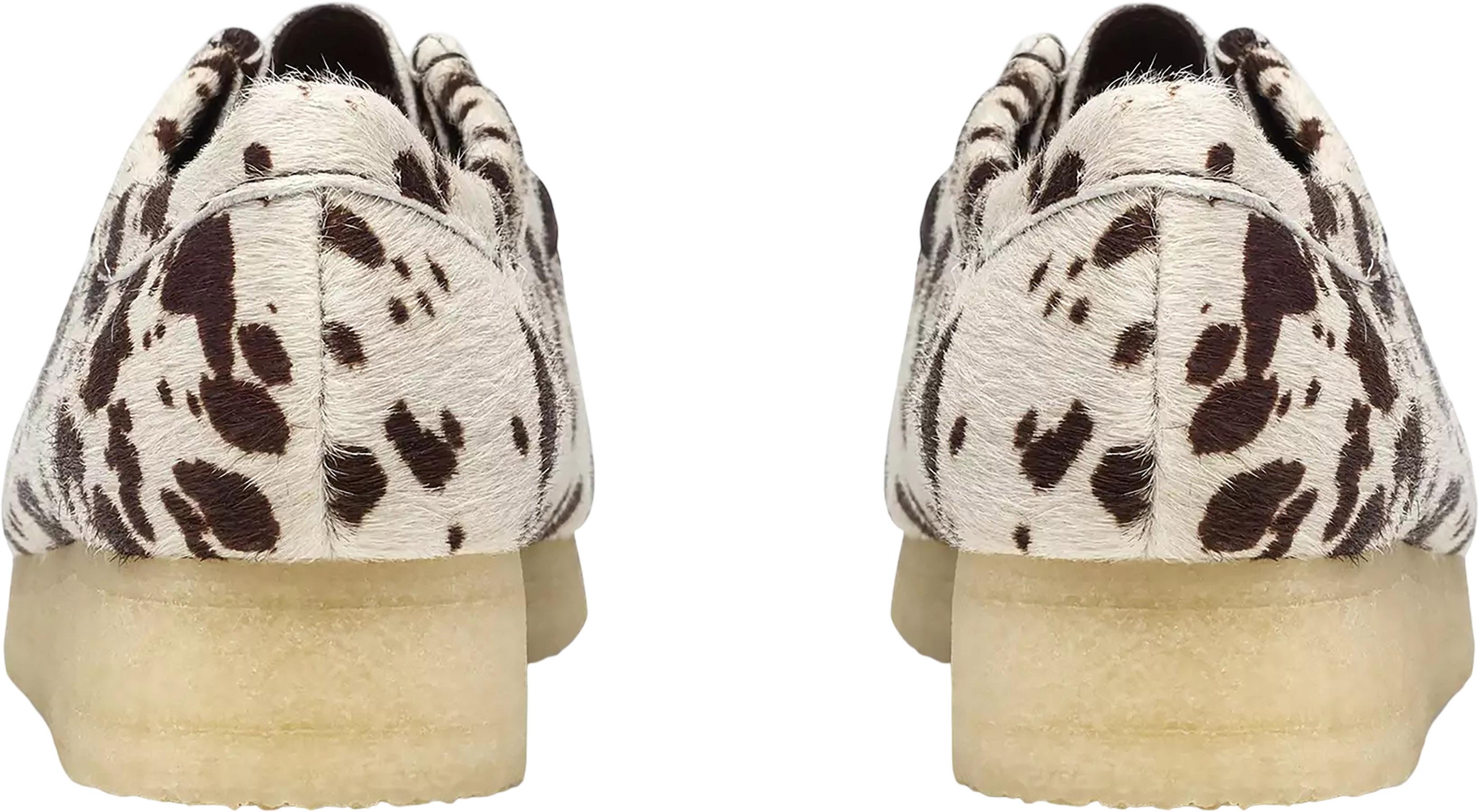 Numéro de l'image de la galerie de produits 2 pour le produit Chaussures Wallabee imprimé vache brune - Femme