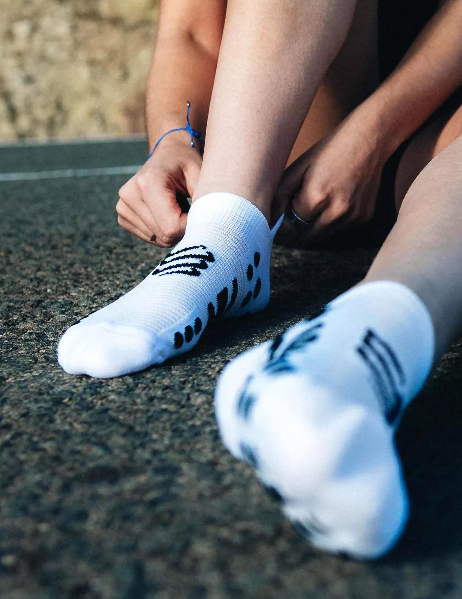 Product gallery image number 3 for product Pro Racing v4.0 Run Low Socks - Unisex
