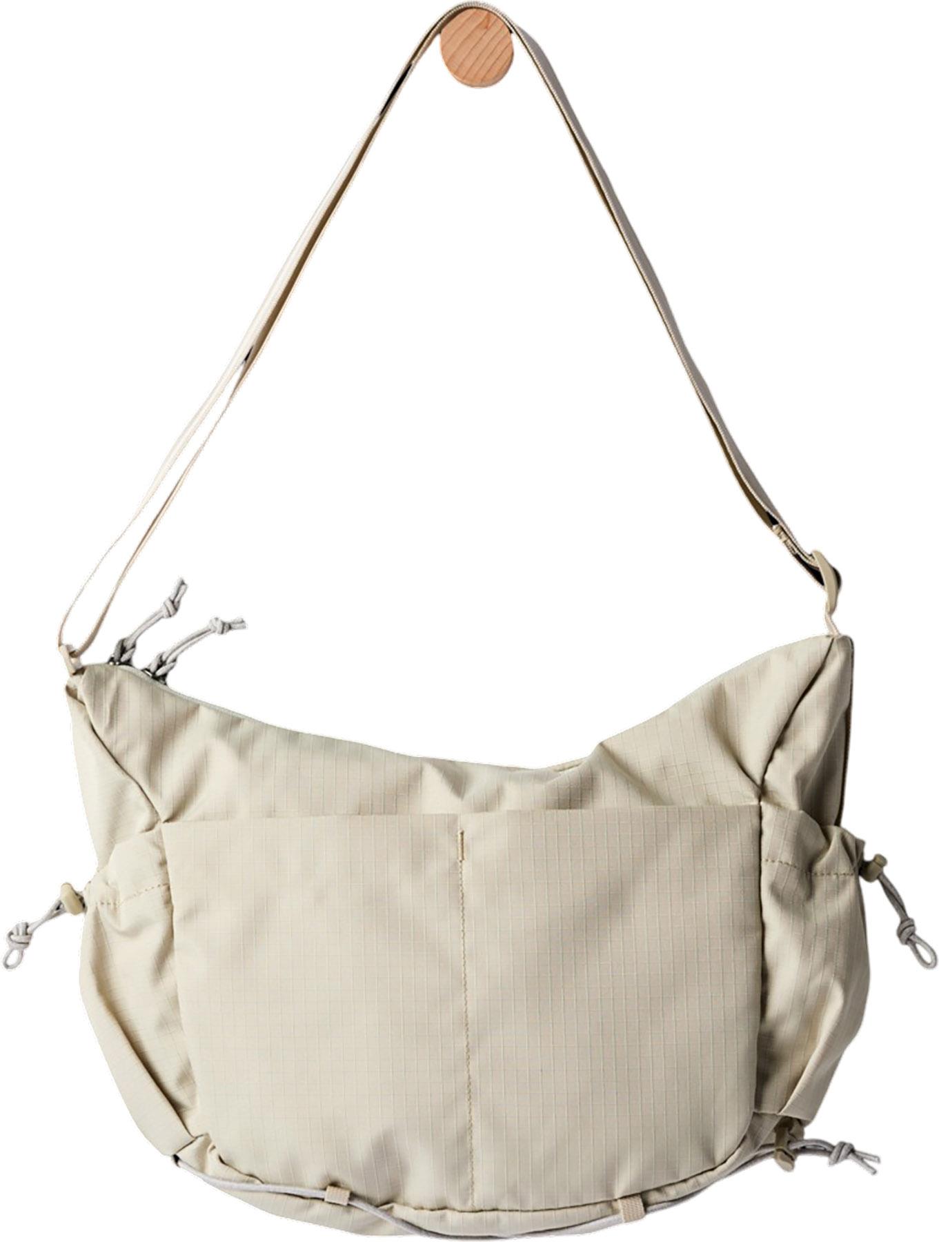 Product gallery image number 5 for product Viaje Shoulder Bag 9L