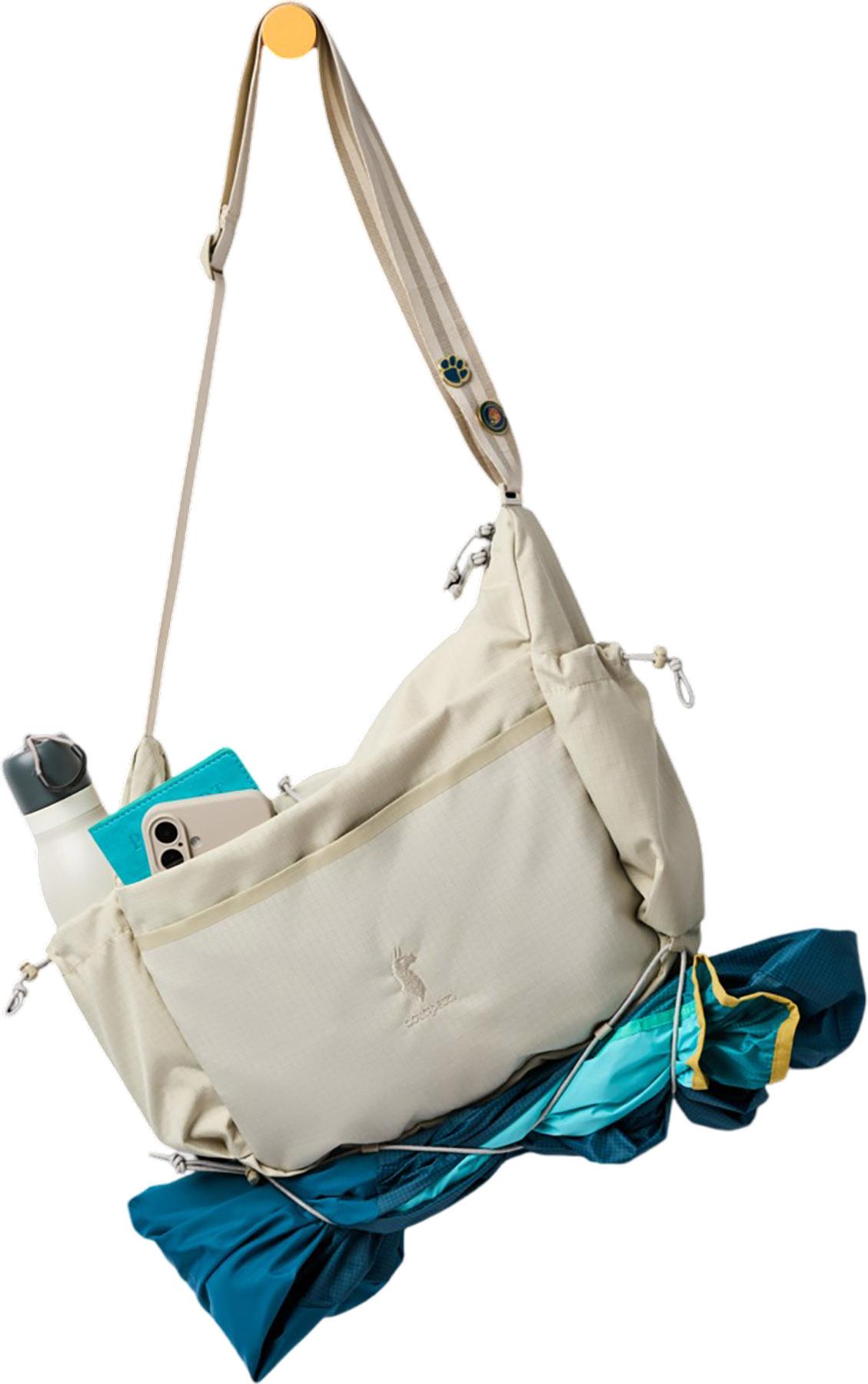 Product gallery image number 3 for product Viaje Shoulder Bag 9L