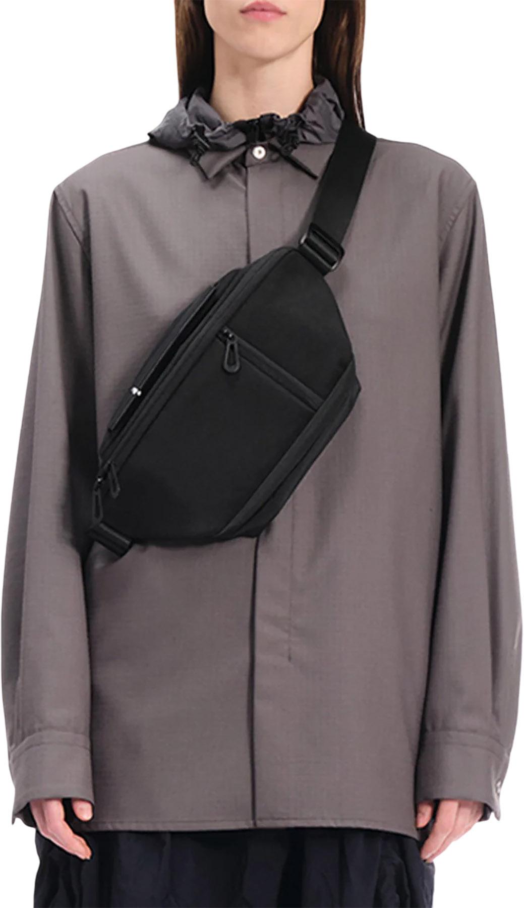 Product gallery image number 4 for product Isarau Round Sling Bag 4L - Small