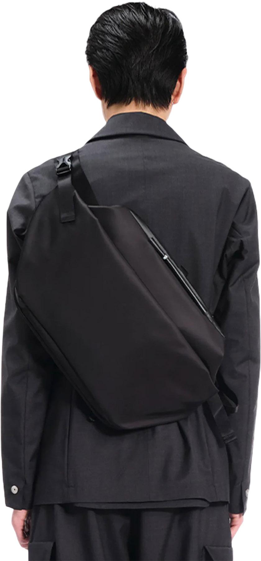 Product gallery image number 6 for product Isarau Crossbody Bag 14.5L - Large