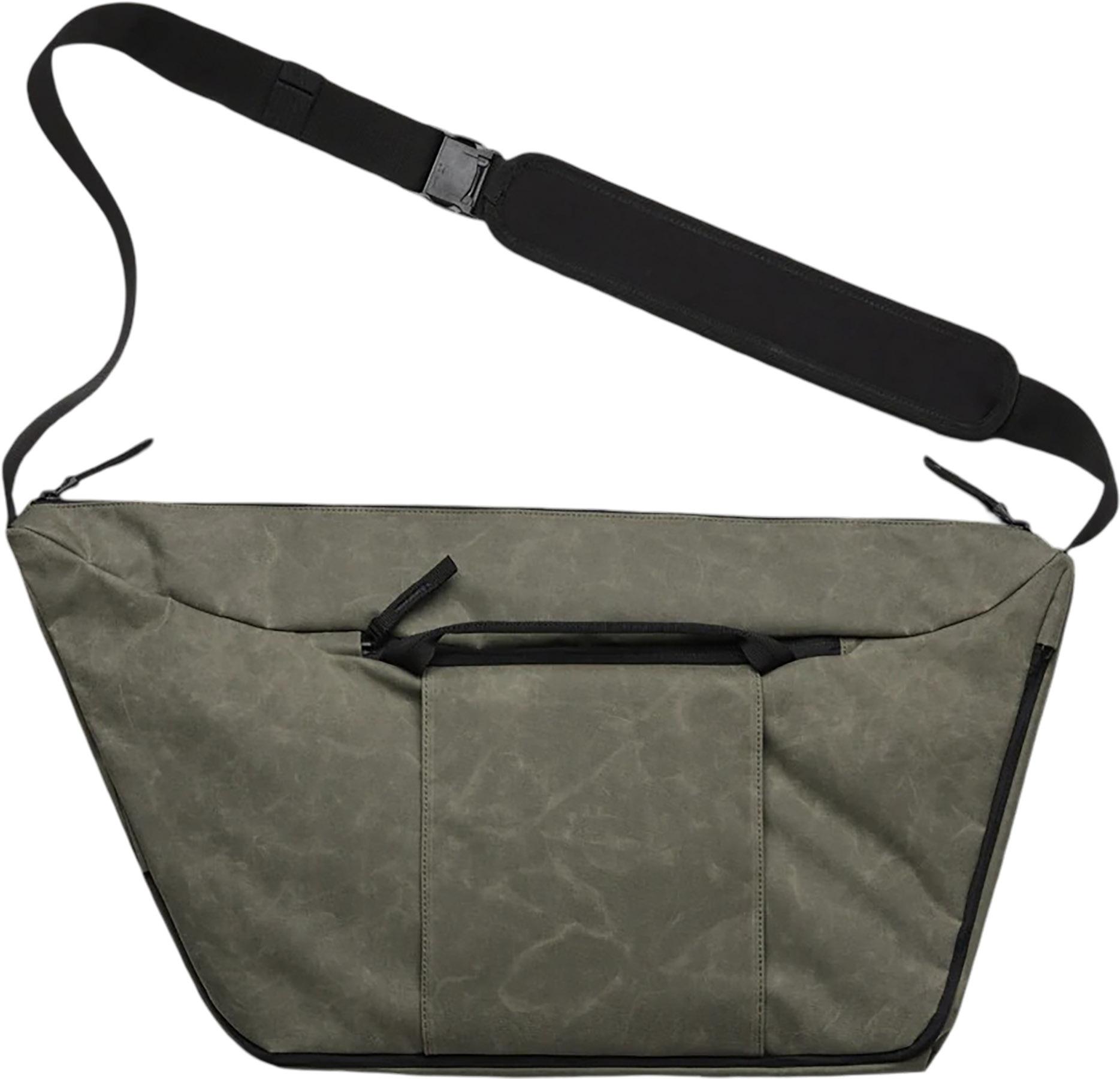 Product gallery image number 2 for product Ramverk Pro Sling Bag 24L