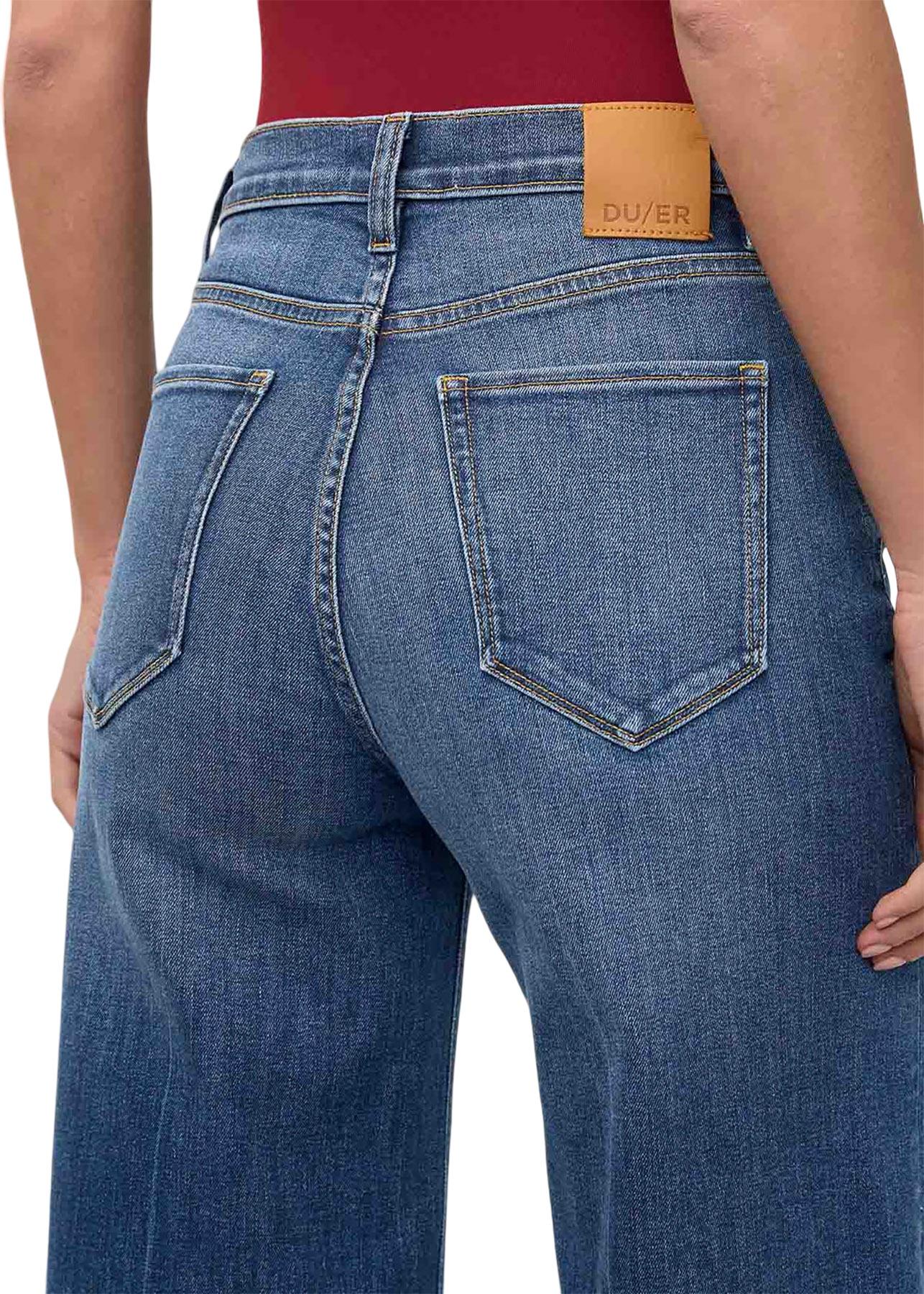 Product gallery image number 5 for product Jean écourté à jambe large taille haute Performance Denim+ - Femme