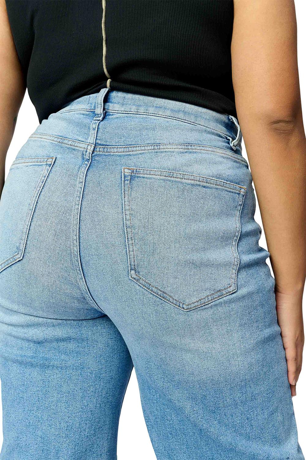 Product gallery image number 3 for product Jean à jambe large NCE - Femme
