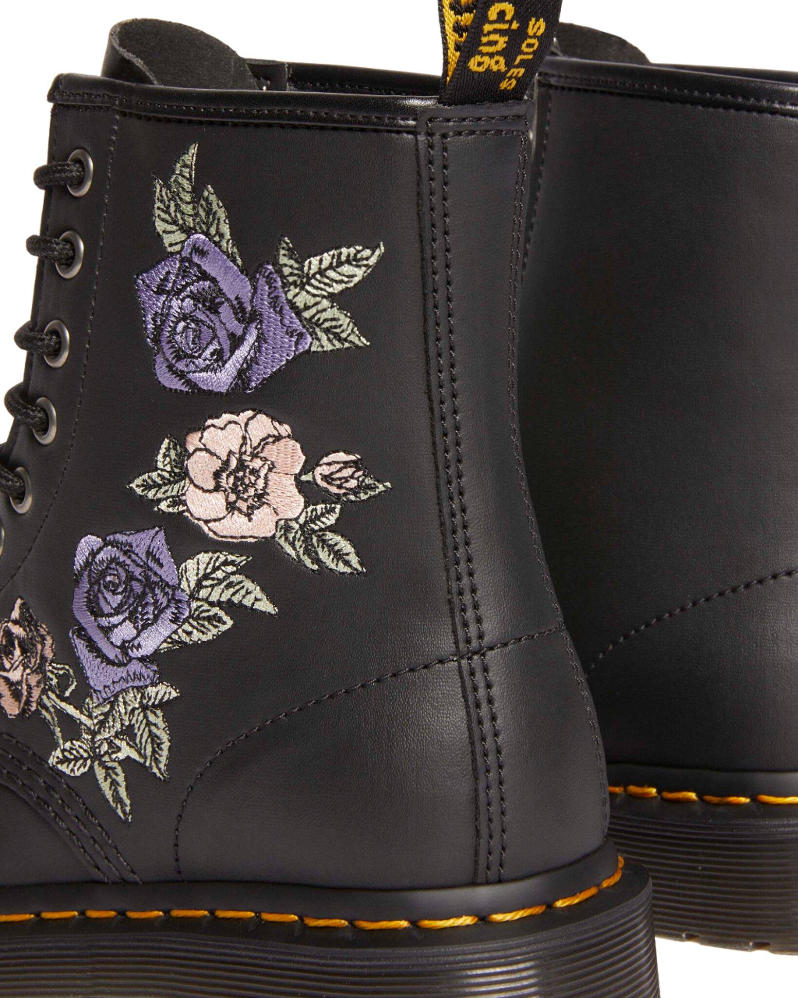 Product gallery image number 3 for product 1460 Vonda Boots - Women's