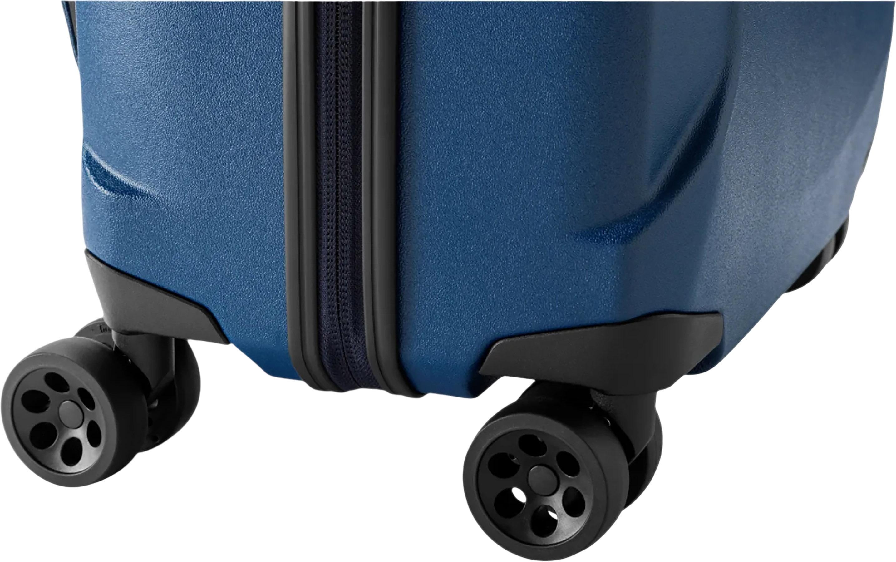 Product gallery image number 3 for product Tarmac 4-Wheeled Luggage 26" 67L