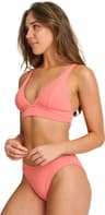 Colour: Coral Echo