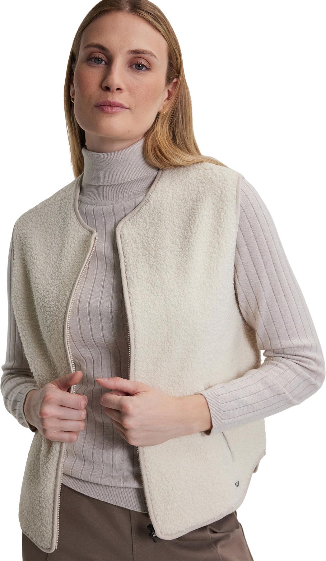 Product gallery image number 3 for product Iclyn Sleevless Vest - Women's