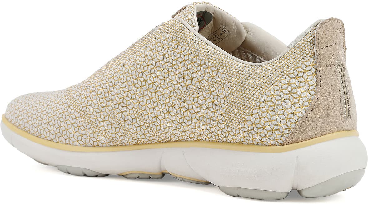 Product gallery image number 4 for product Baskets Nebula - Femme