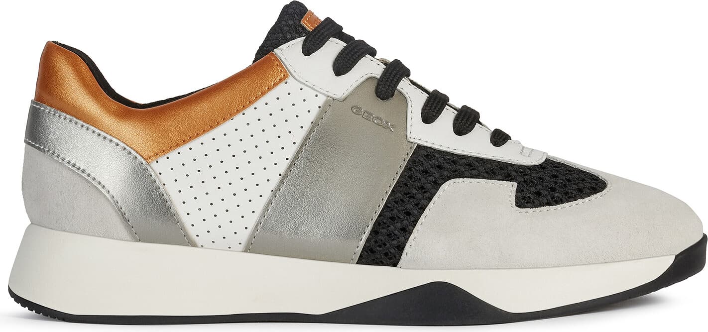 Product gallery image number 2 for product Suzzie Sneaker- Women’s