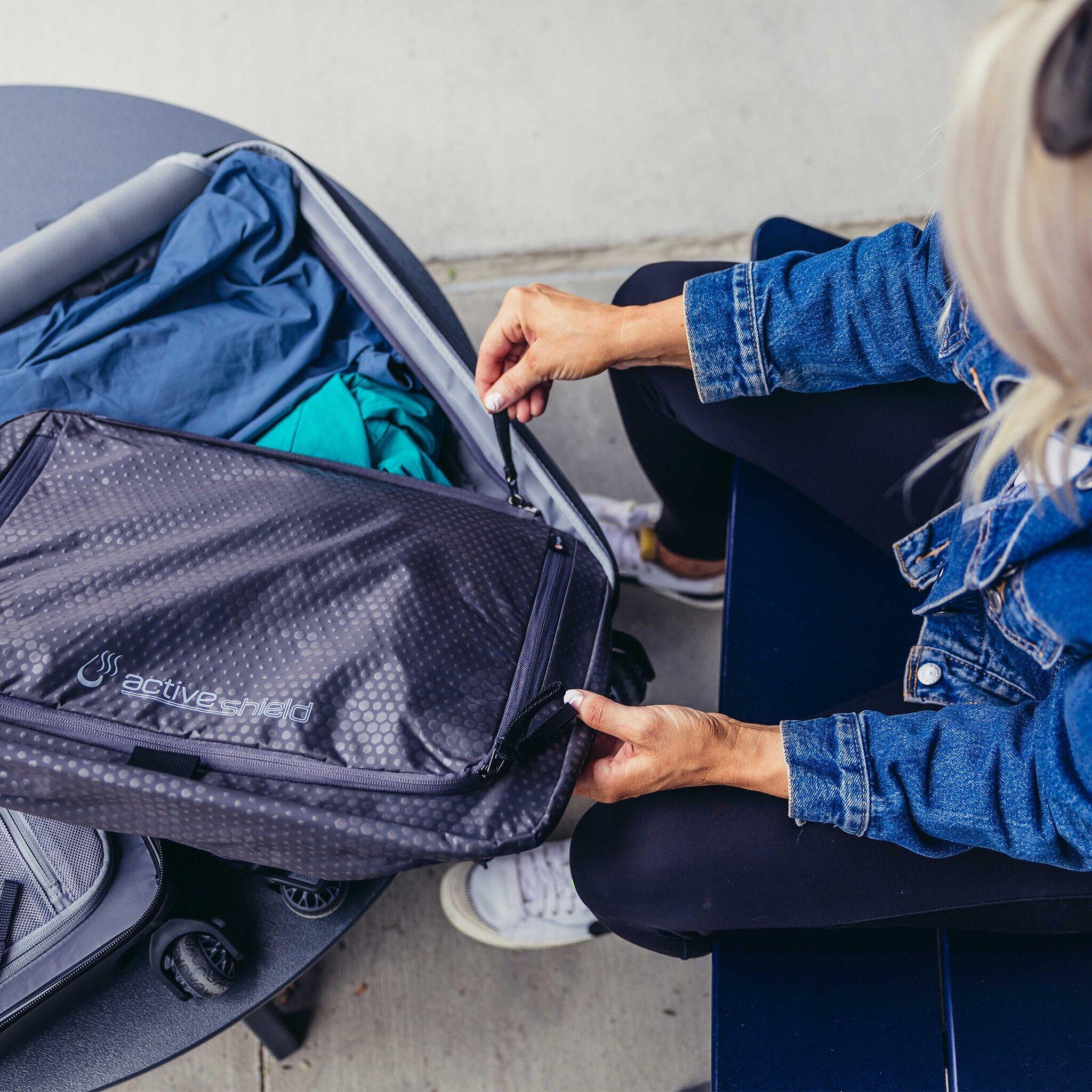 Product gallery image number 6 for product Quadro Pro 22" Hardcase Carry-On Luggage 44L