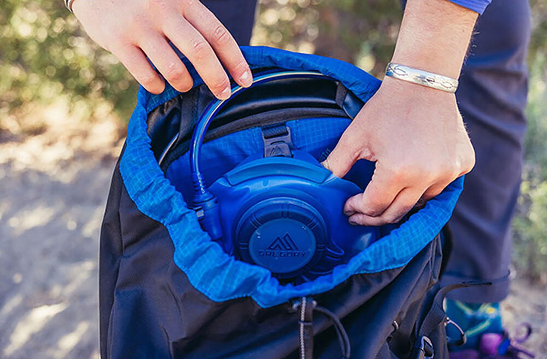 Product gallery image number 4 for product Kiro Hiking Backpack 28L