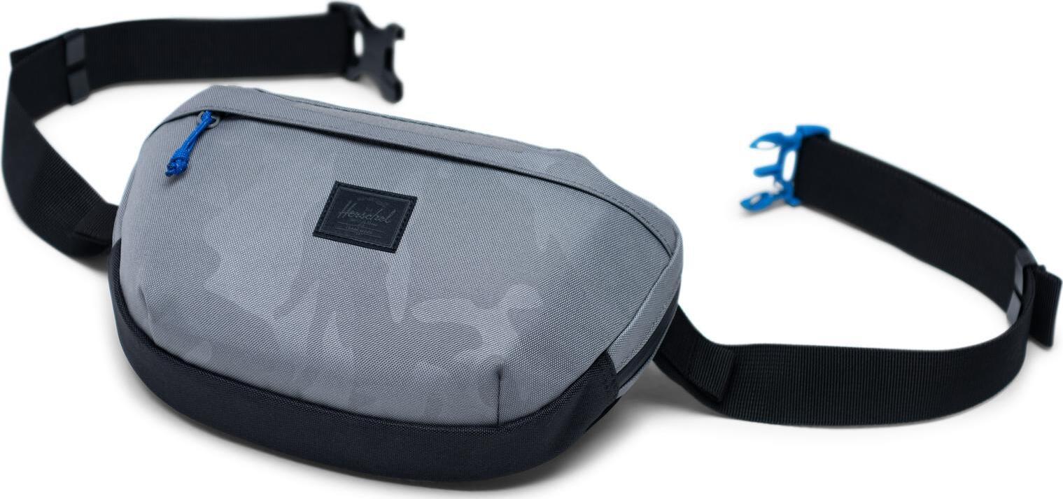 Product gallery image number 3 for product Nineteen Hip Pack