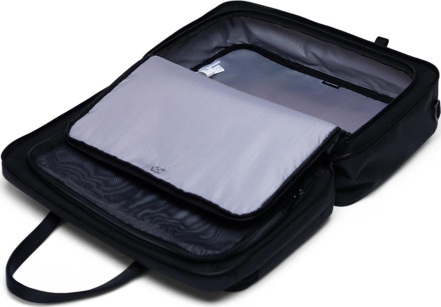Product gallery image number 3 for product Bowen Duffle