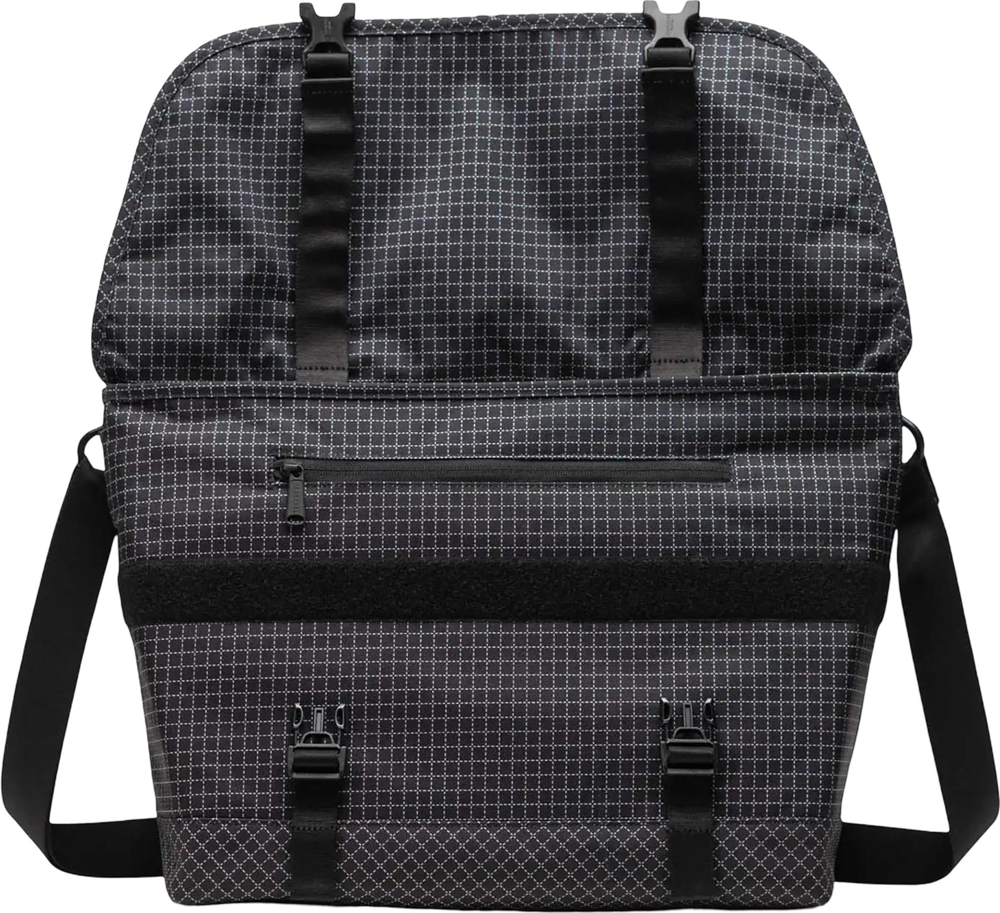 Product gallery image number 2 for product Cove Messenger Bag 22.5L