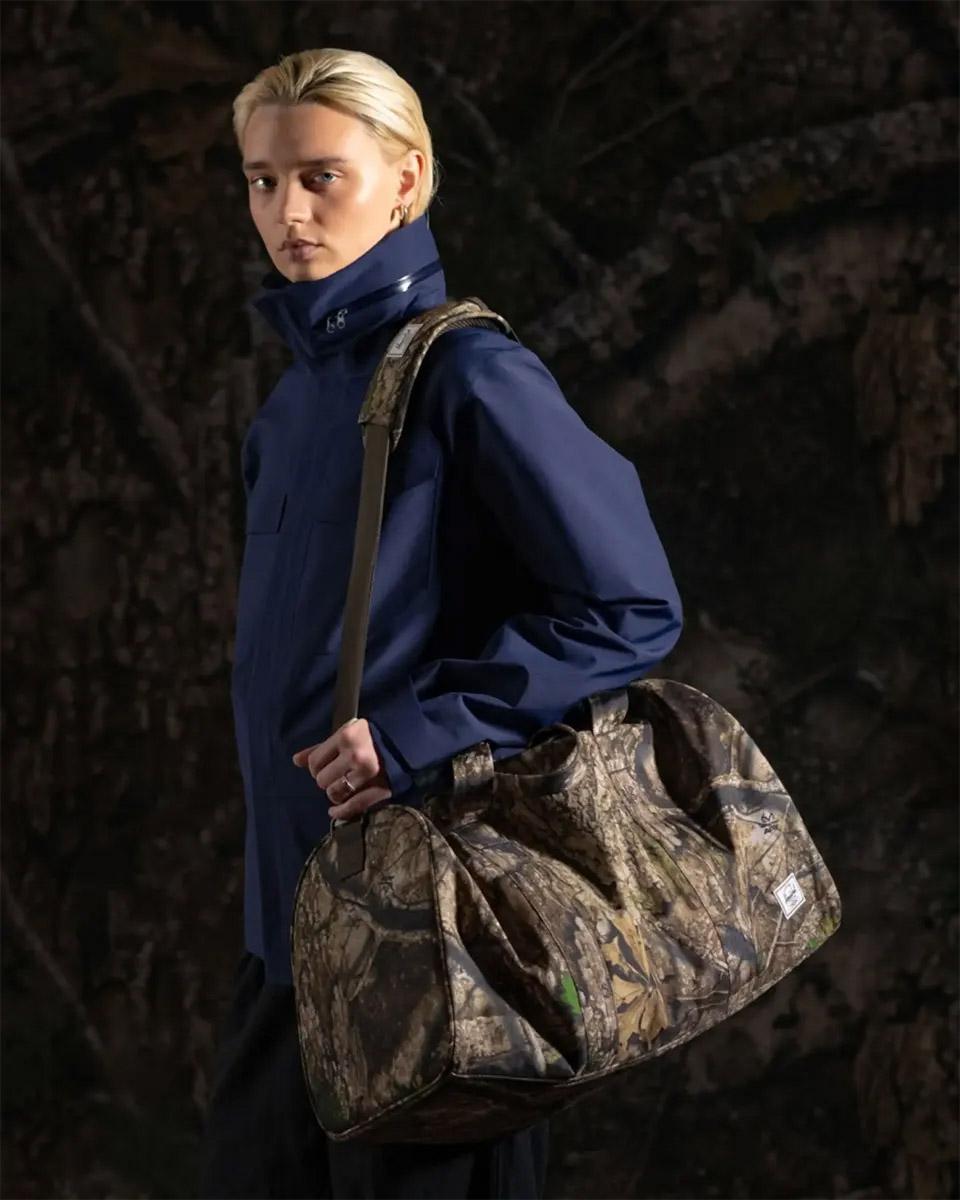 Product gallery image number 4 for product Realtree Herschel Novel Duffle Bag 43L