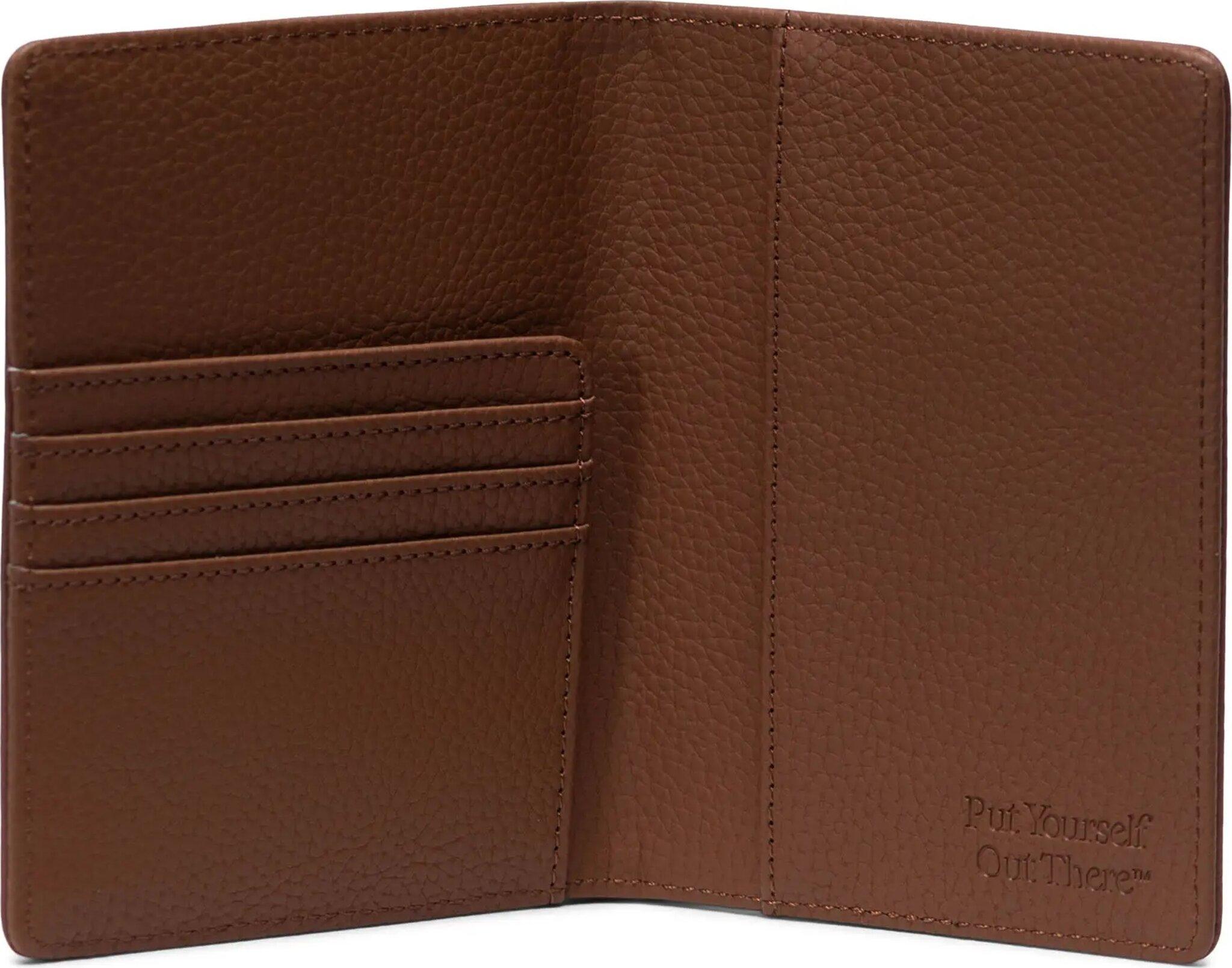 Numéro de l'image de la galerie de produits 2 pour le produit Porte-passeport en cuir végétalien Raynor