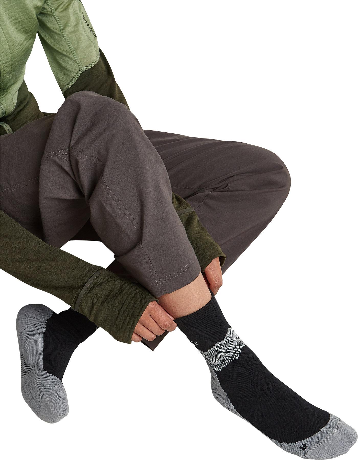 Numéro de l'image de la galerie de produits 2 pour le produit Chaussettes mi-mollet en mérinos Hike+ Medium Across the Peaks - Femme