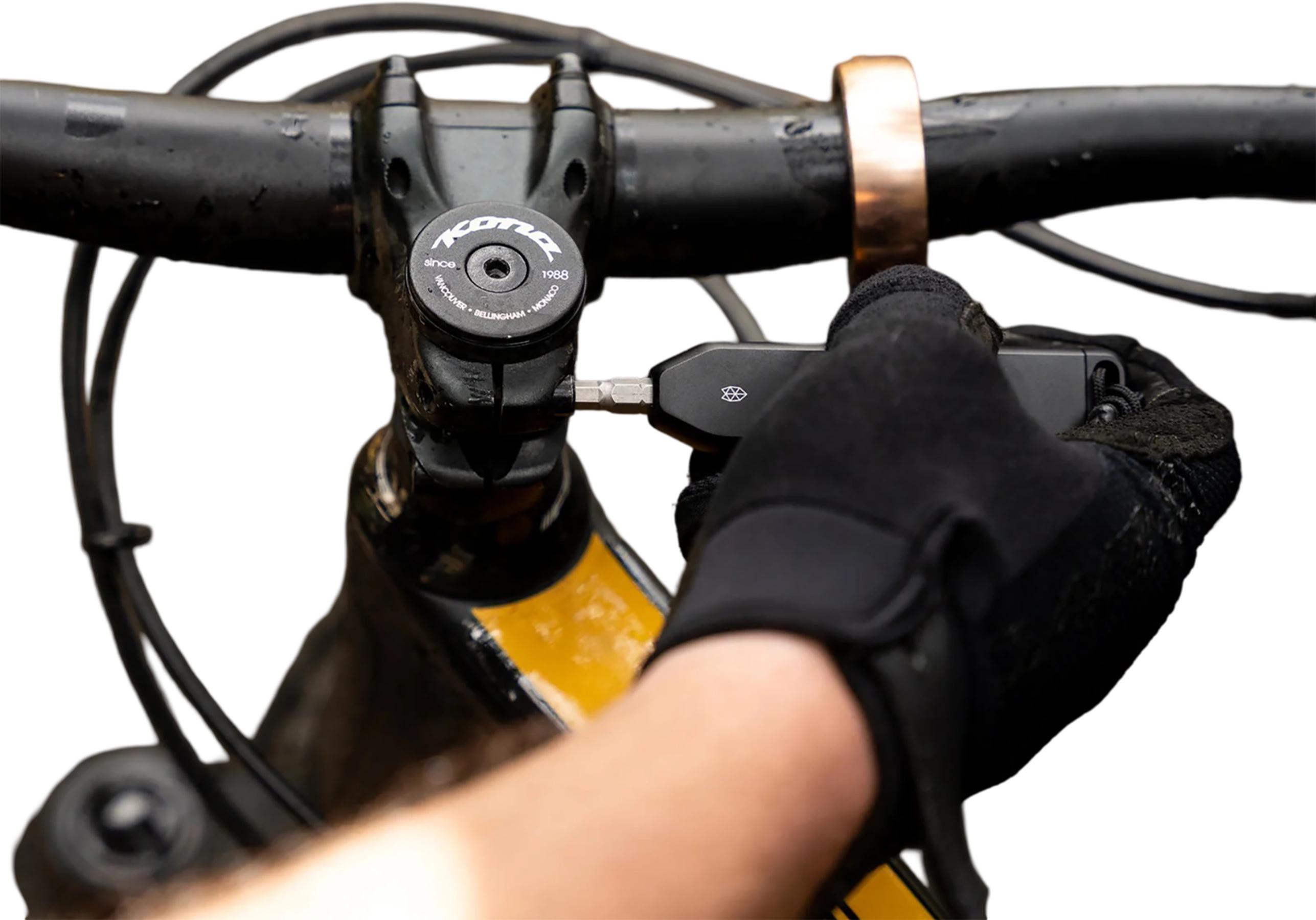 Product gallery image number 2 for product The Warrick Bit Driver