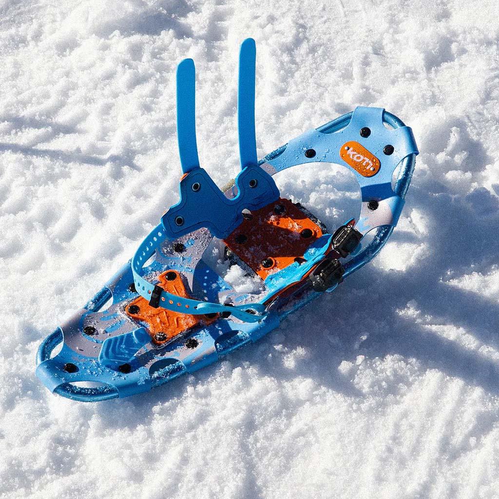 Product gallery image number 4 for product Smiley Snowshoes and Poles Set - Unisex