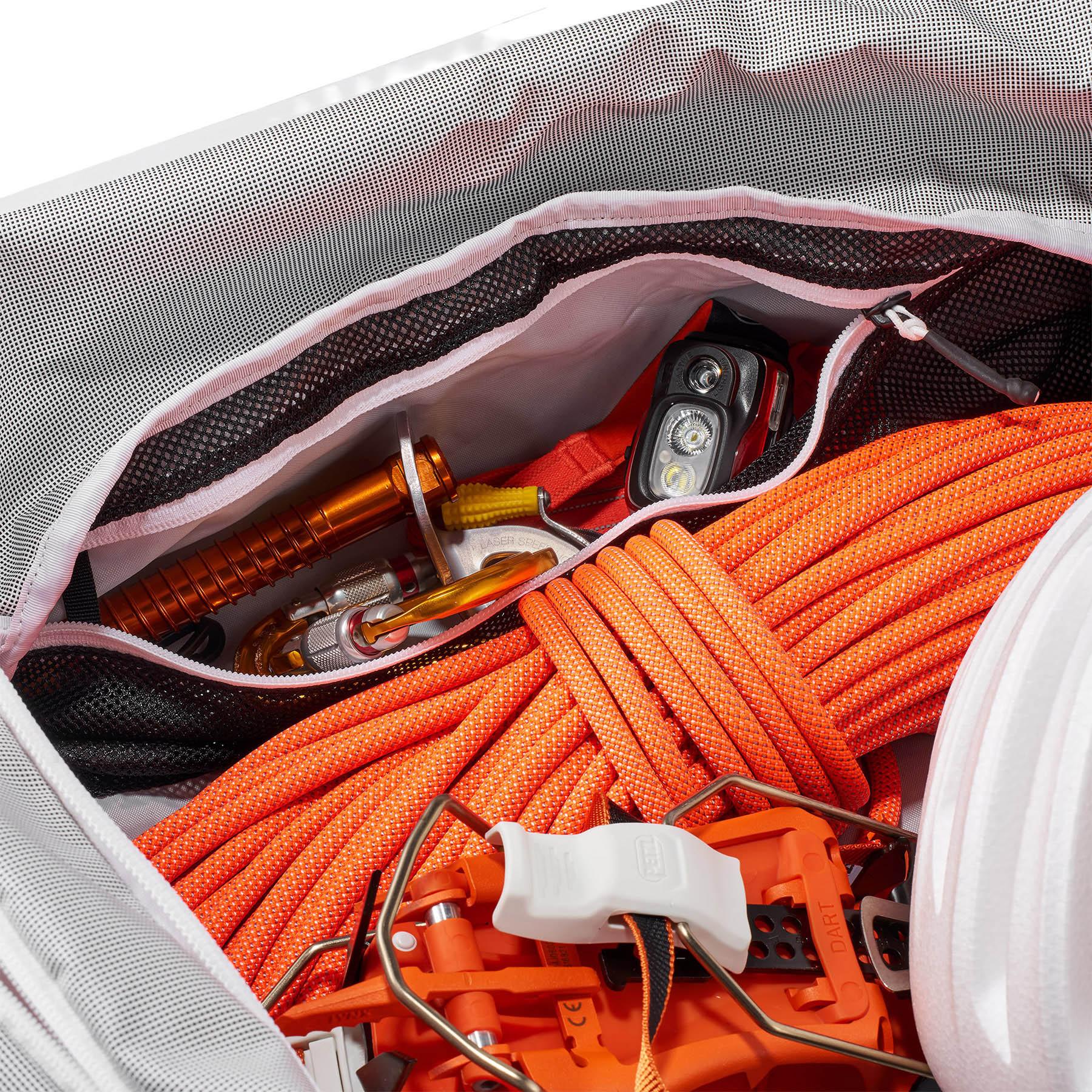 Product gallery image number 4 for product Nomad Duffel Bag 70L