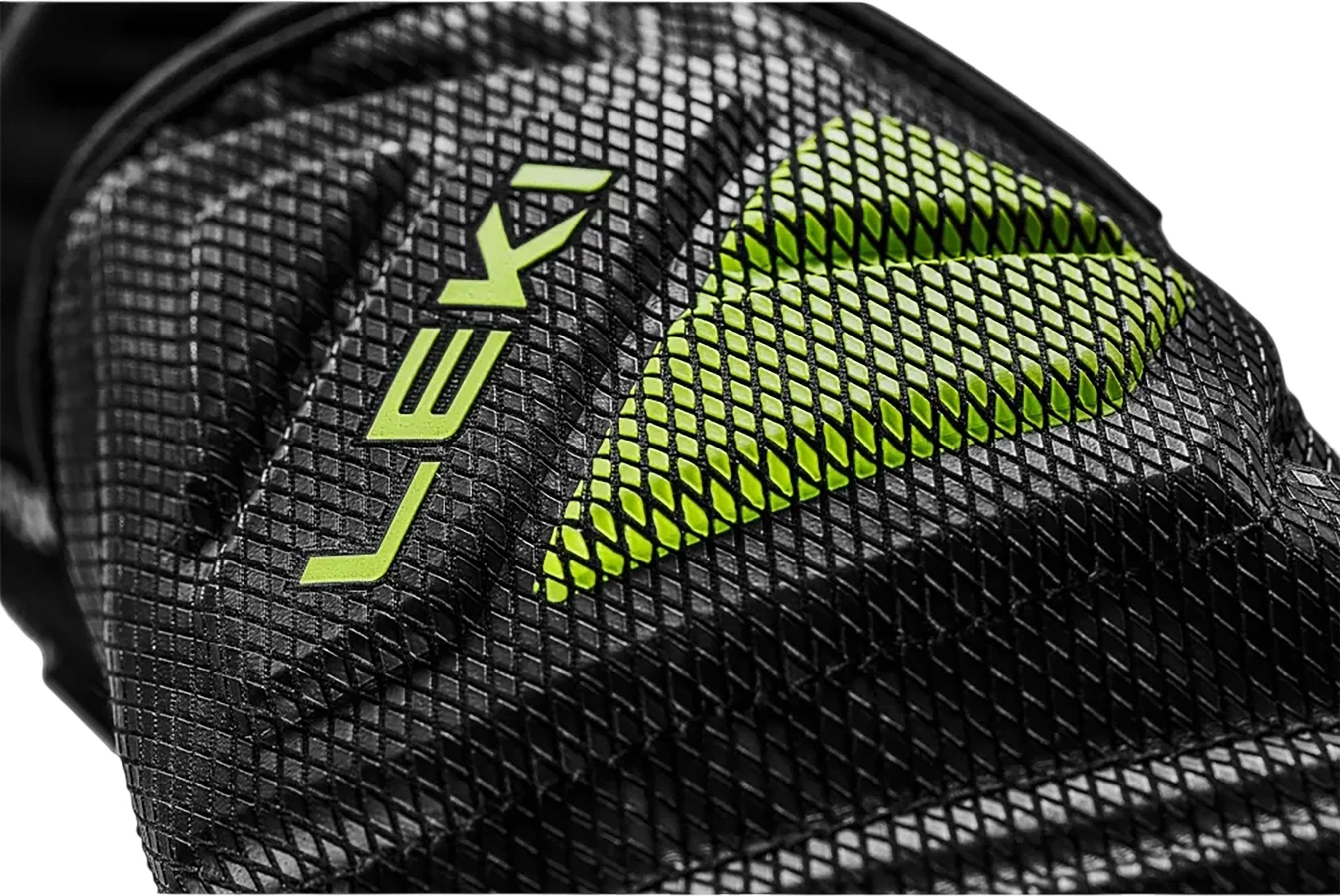 Product gallery image number 2 for product WCR C-Tech 3D Ski Mittens - Kids