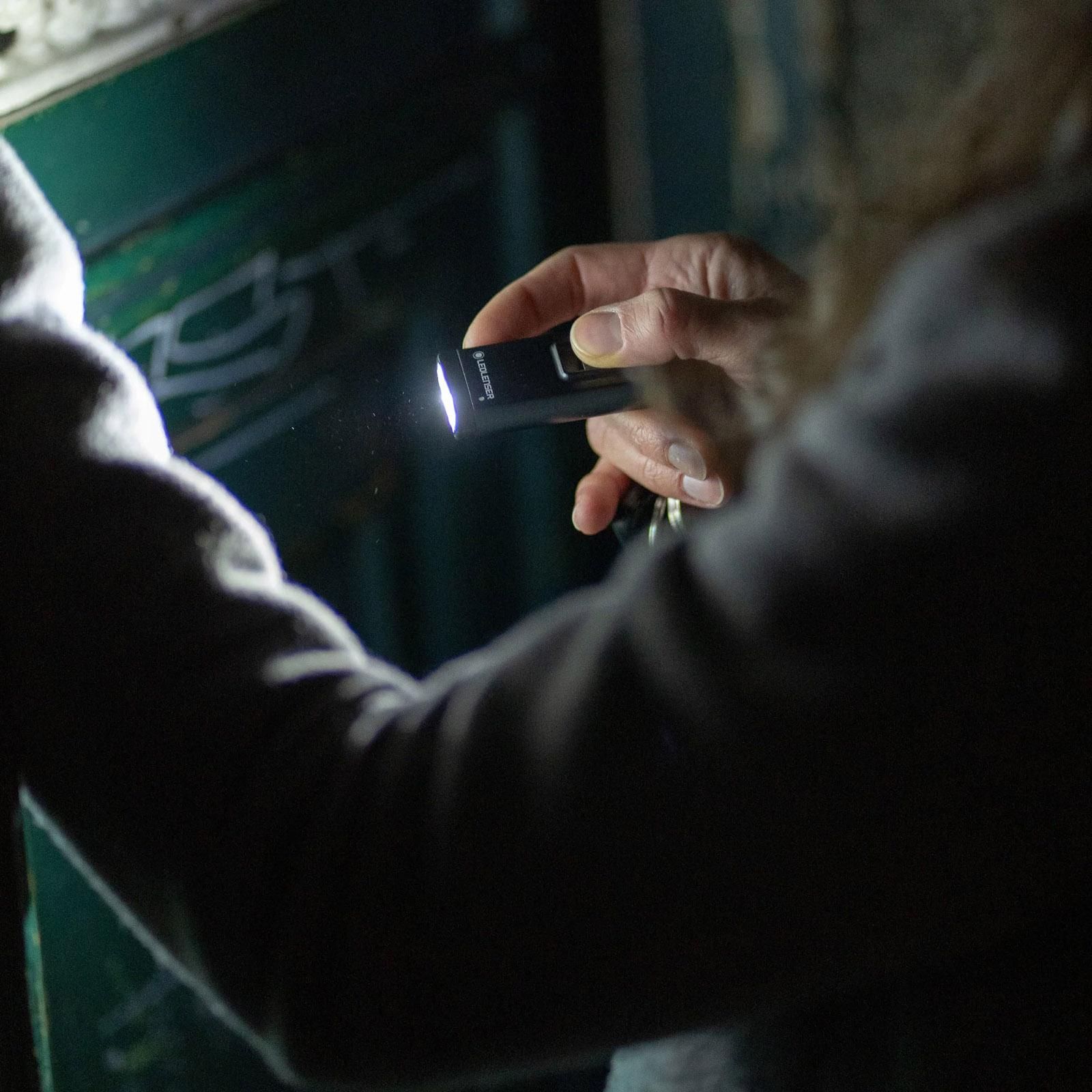 Product gallery image number 4 for product K6R Keychain Light