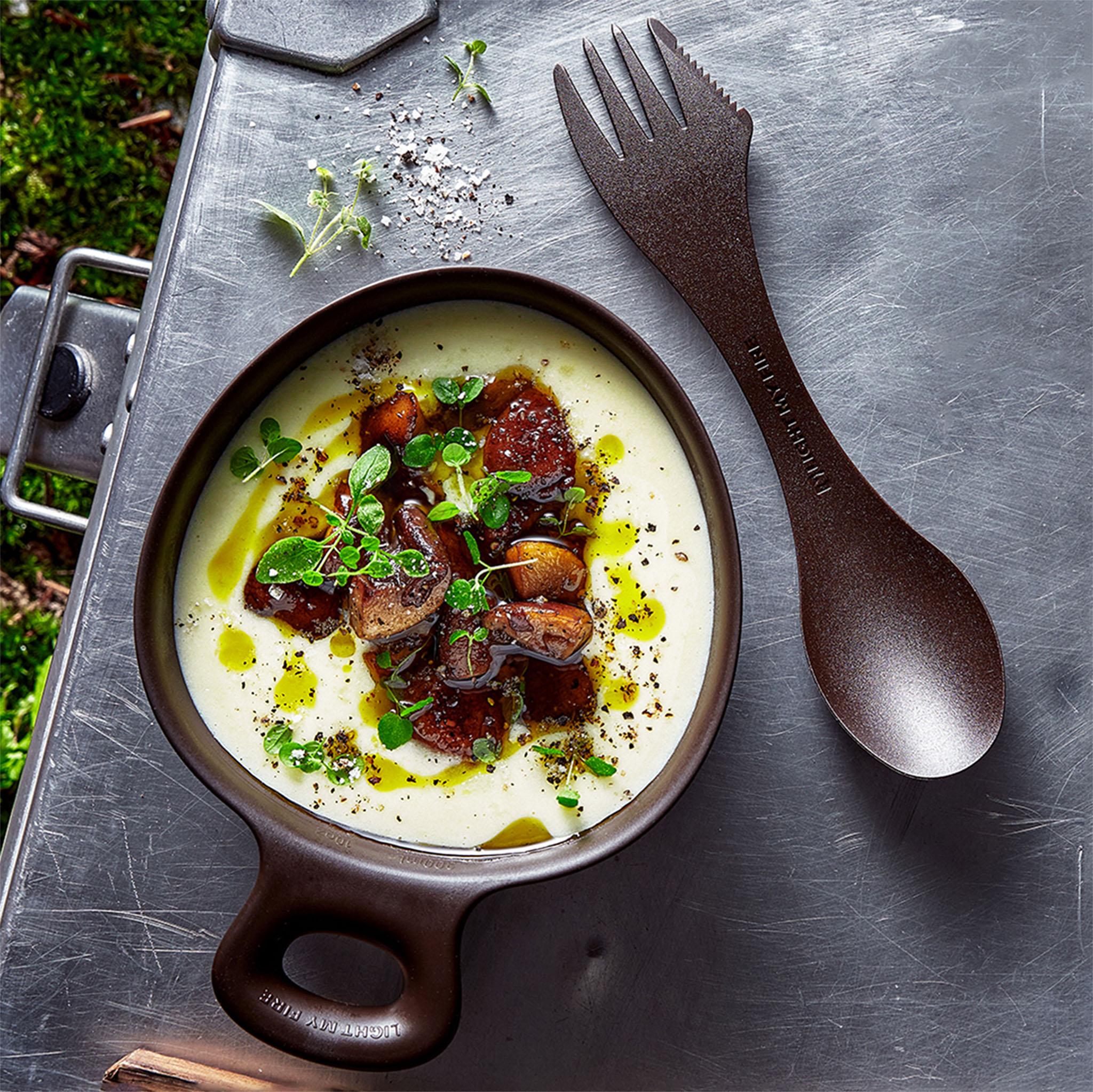 Product gallery image number 3 for product Outdoor 8-Piece MealKit