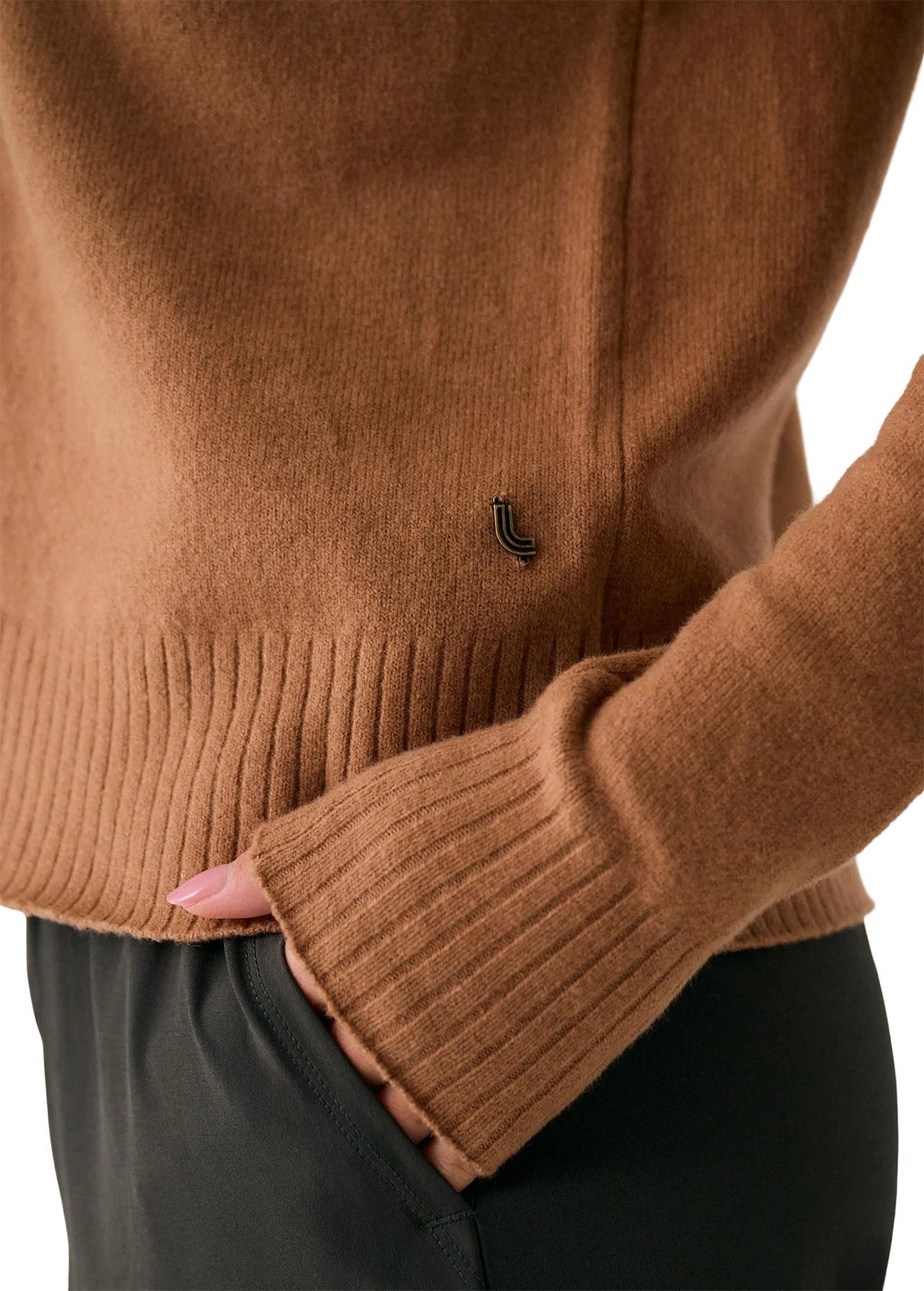 Product gallery image number 3 for product Chandail à col rond Camila - Femme