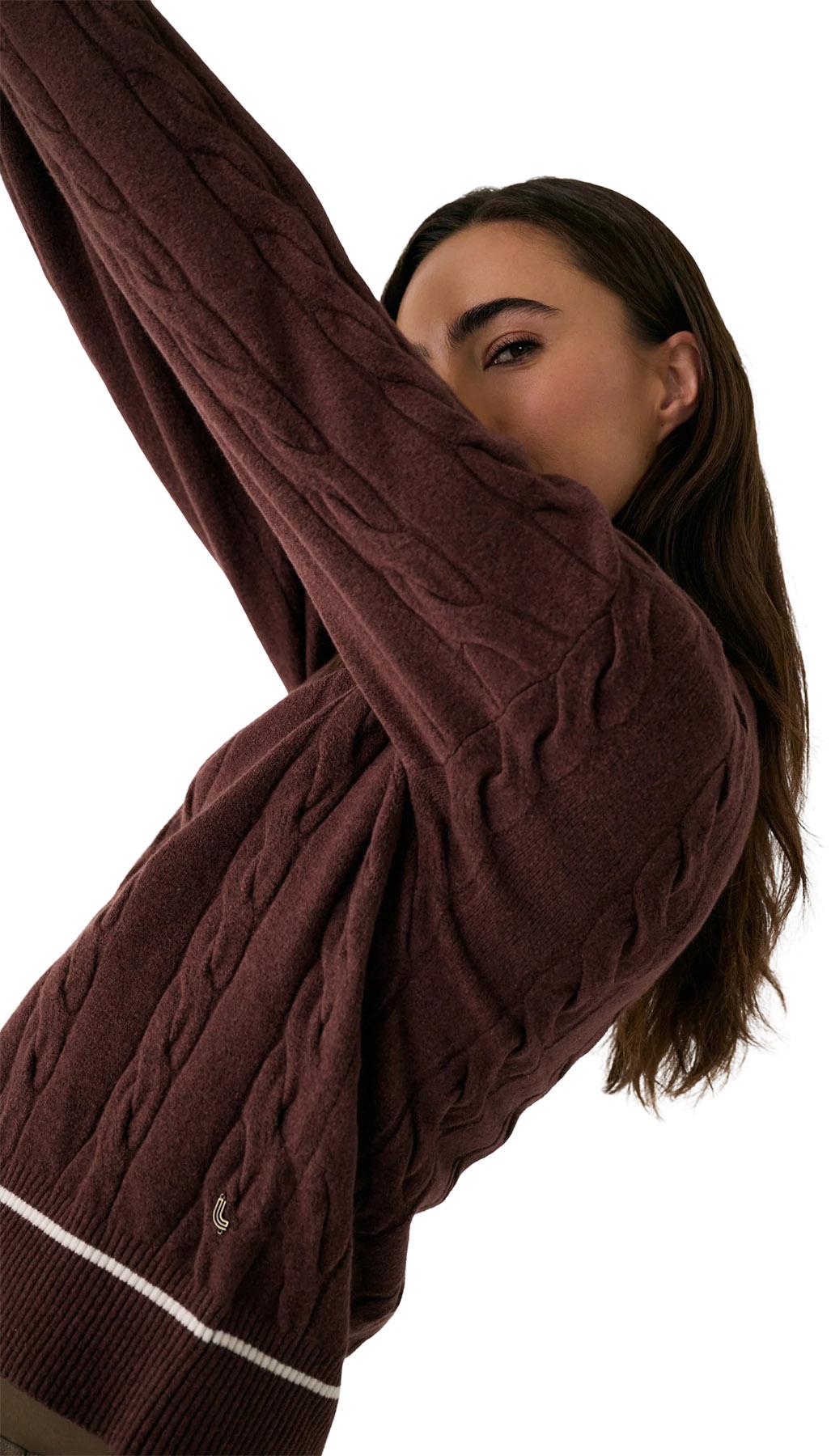 Product gallery image number 3 for product Chandail à col en V Camila - Femme