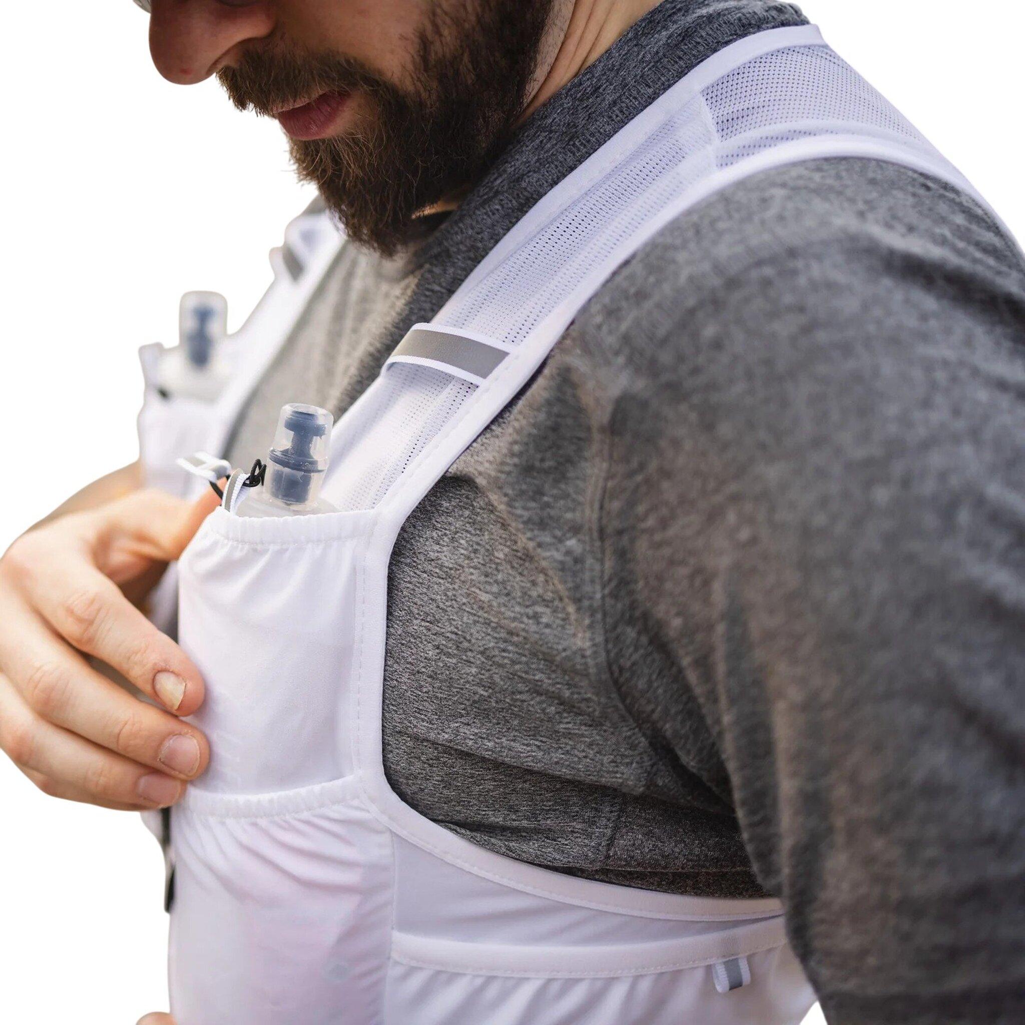 Product gallery image number 3 for product Mist Hydration Vest 1.5L