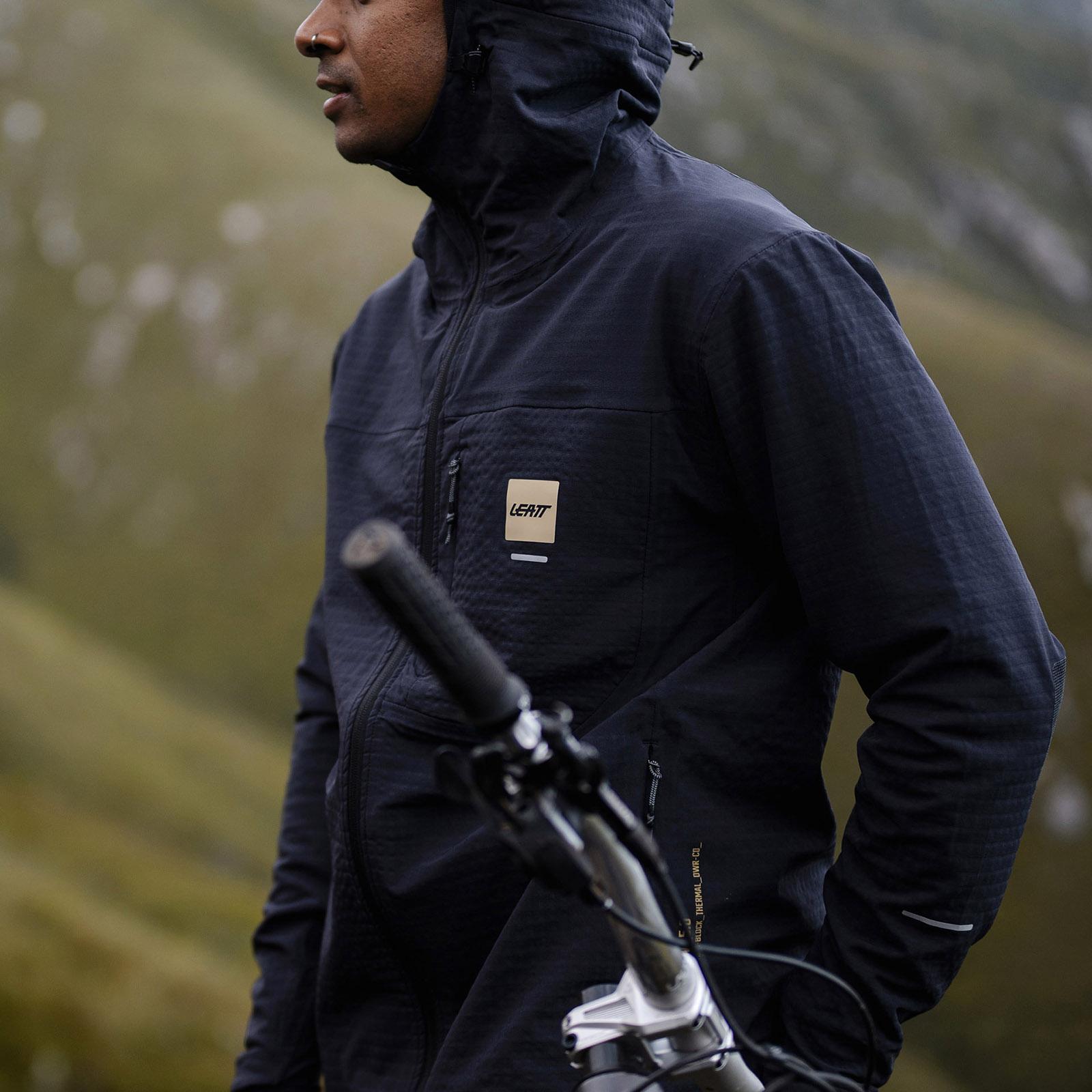Product gallery image number 3 for product Manteau VTT coupe-vent et déperlant ThermaFlow 5.0 - Homme