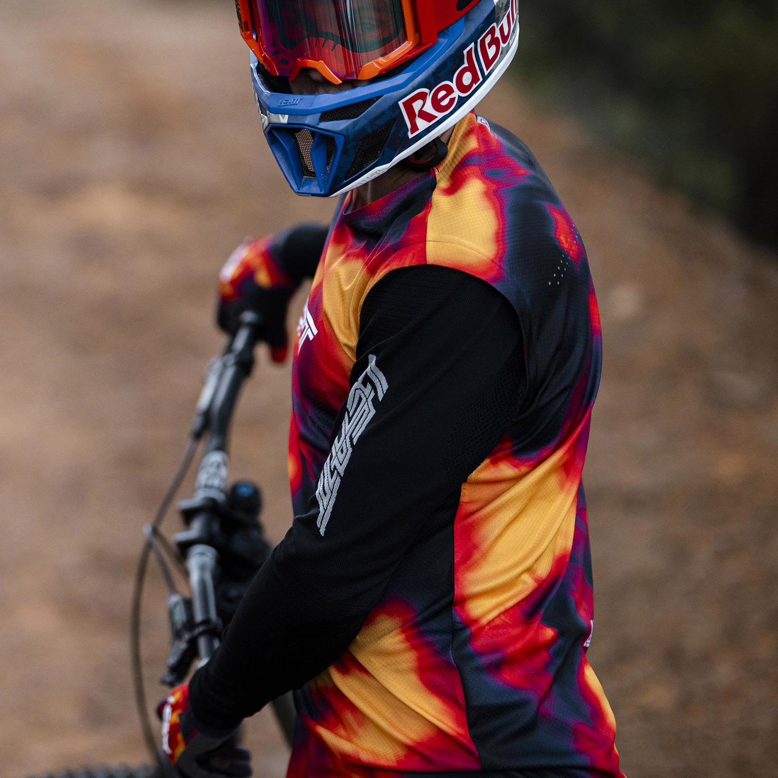 Product gallery image number 2 for product Maillot de VTT Gravity 8.0 - Men's