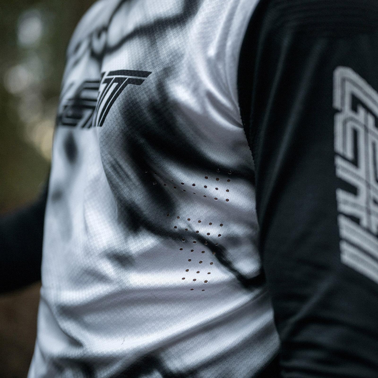 Product gallery image number 2 for product Gravity 8.0 MTB Jersey - Men's