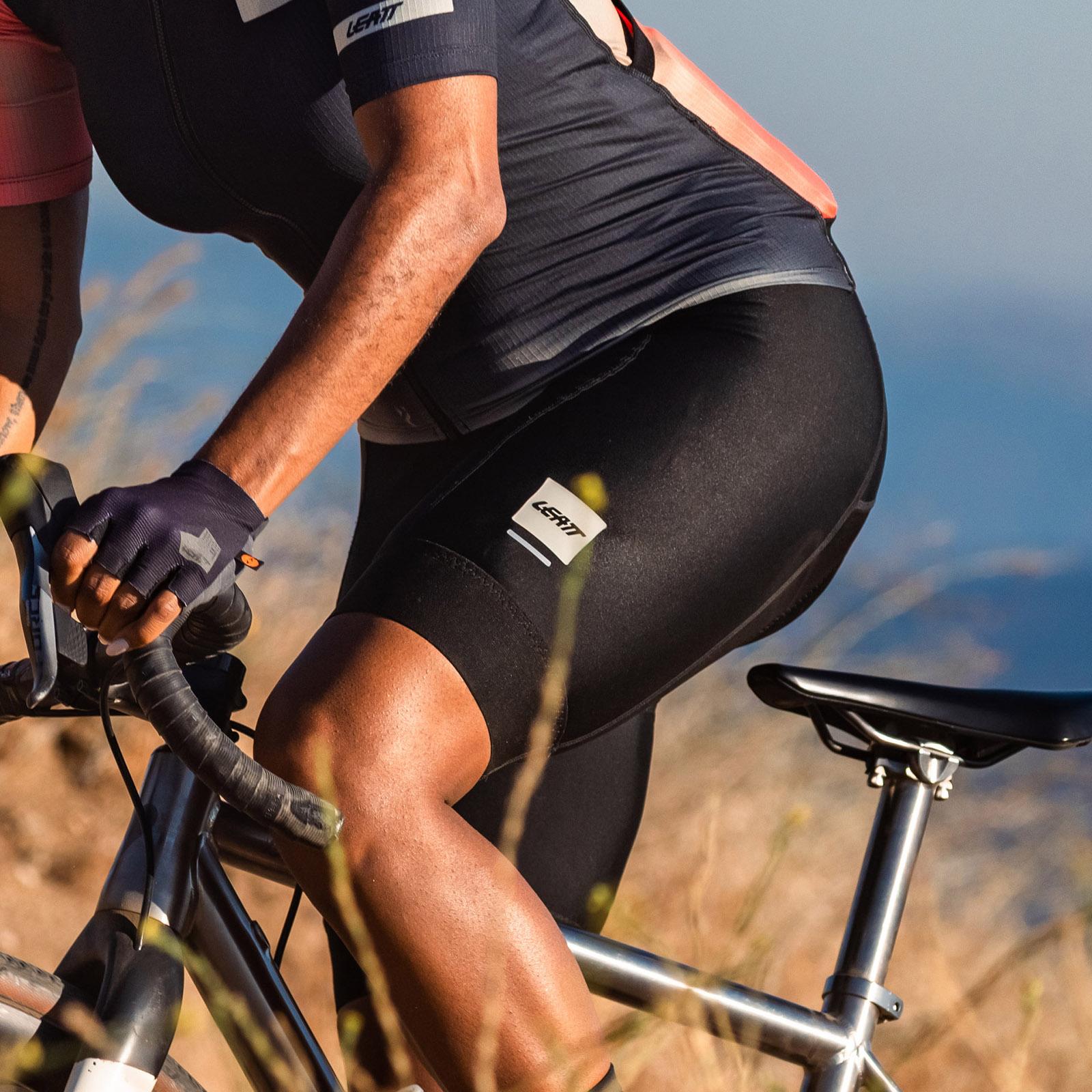 Product gallery image number 3 for product Cuissard cargo à bretelles VTT Endurance 5.0 - Femme