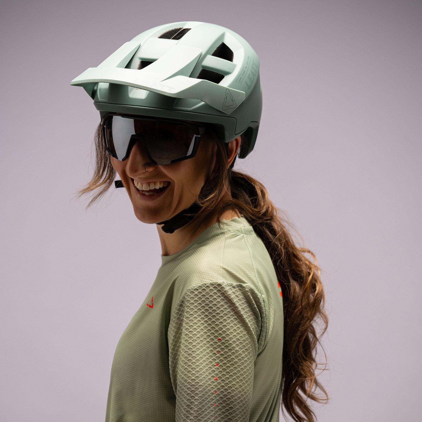 Product gallery image number 4 for product Lunettes de soleil SpeedViz Pro