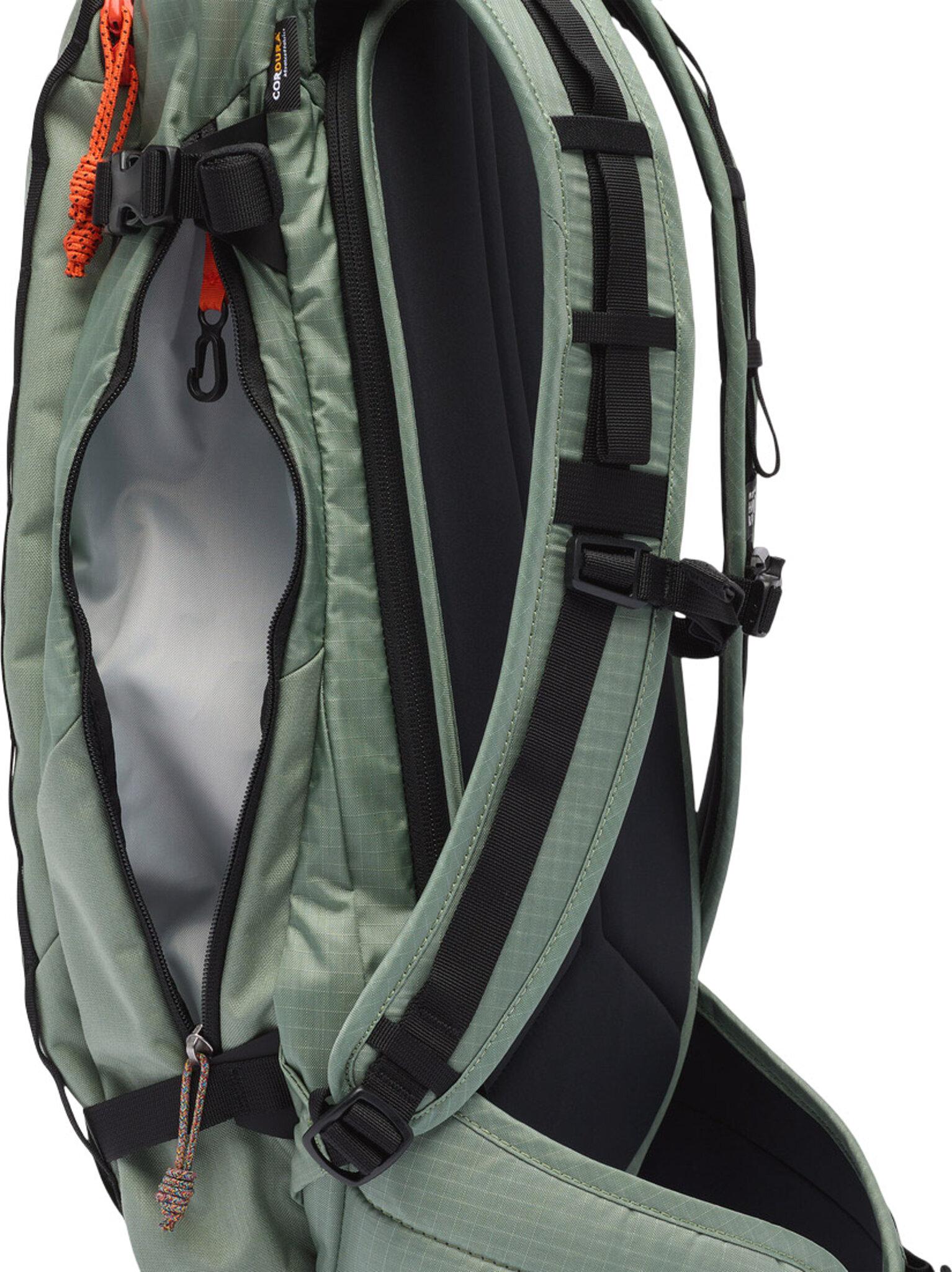Numéro de l'image de la galerie de produits 4 pour le produit Sac à dos Gnarwhal 18L