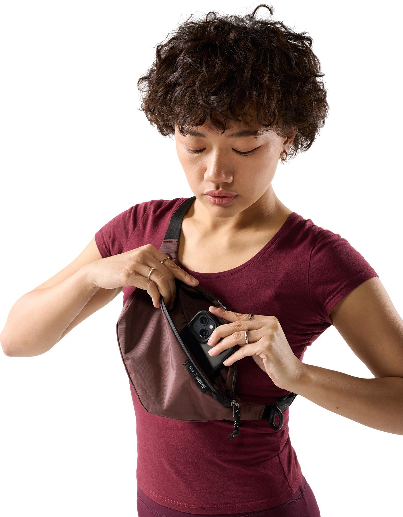Product gallery image number 3 for product Lite Sling Bag 2L