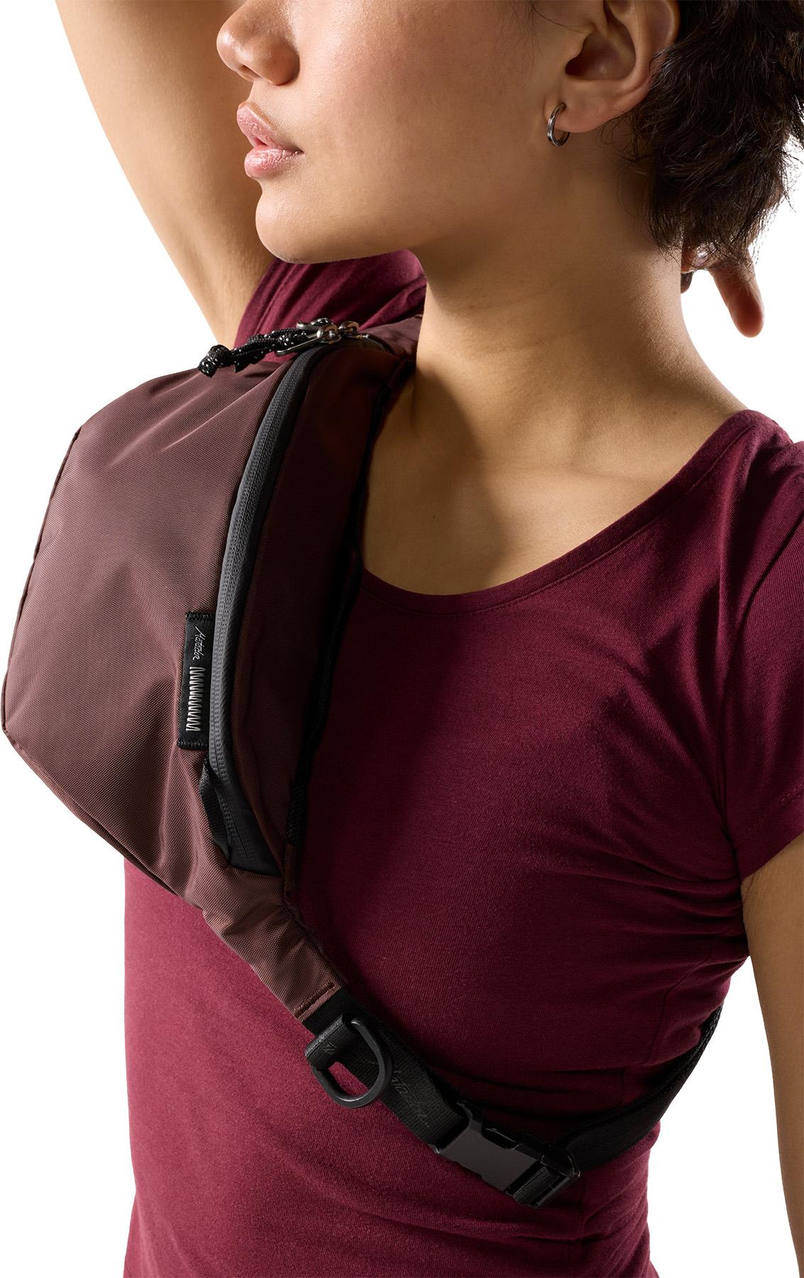Product gallery image number 5 for product Lite Sling Bag 2L