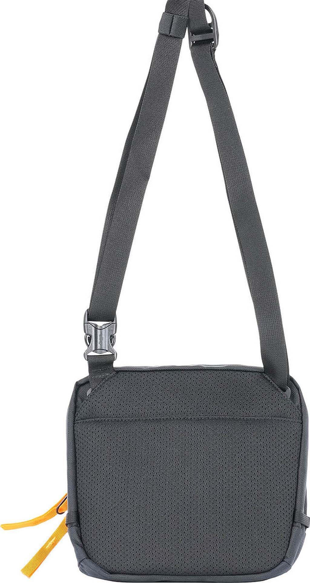 Product gallery image number 2 for product District 4 Bag 6L