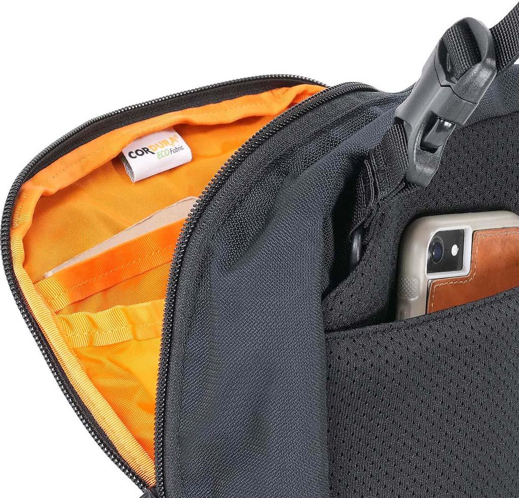 Product gallery image number 3 for product District 4 Bag 6L