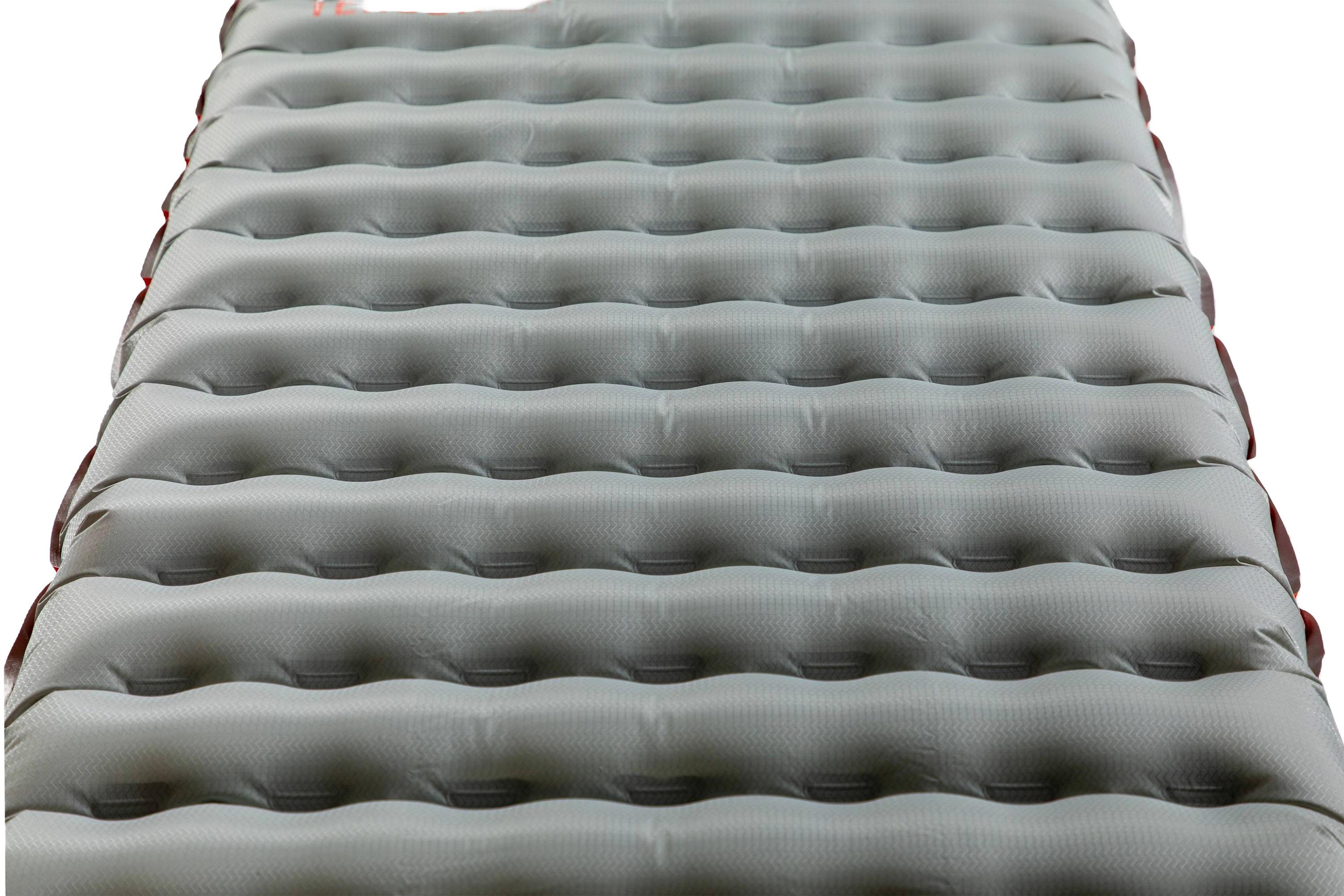 Numéro de l'image de la galerie de produits 2 pour le produit Matelas de couchage régulier Tensor All-Season 