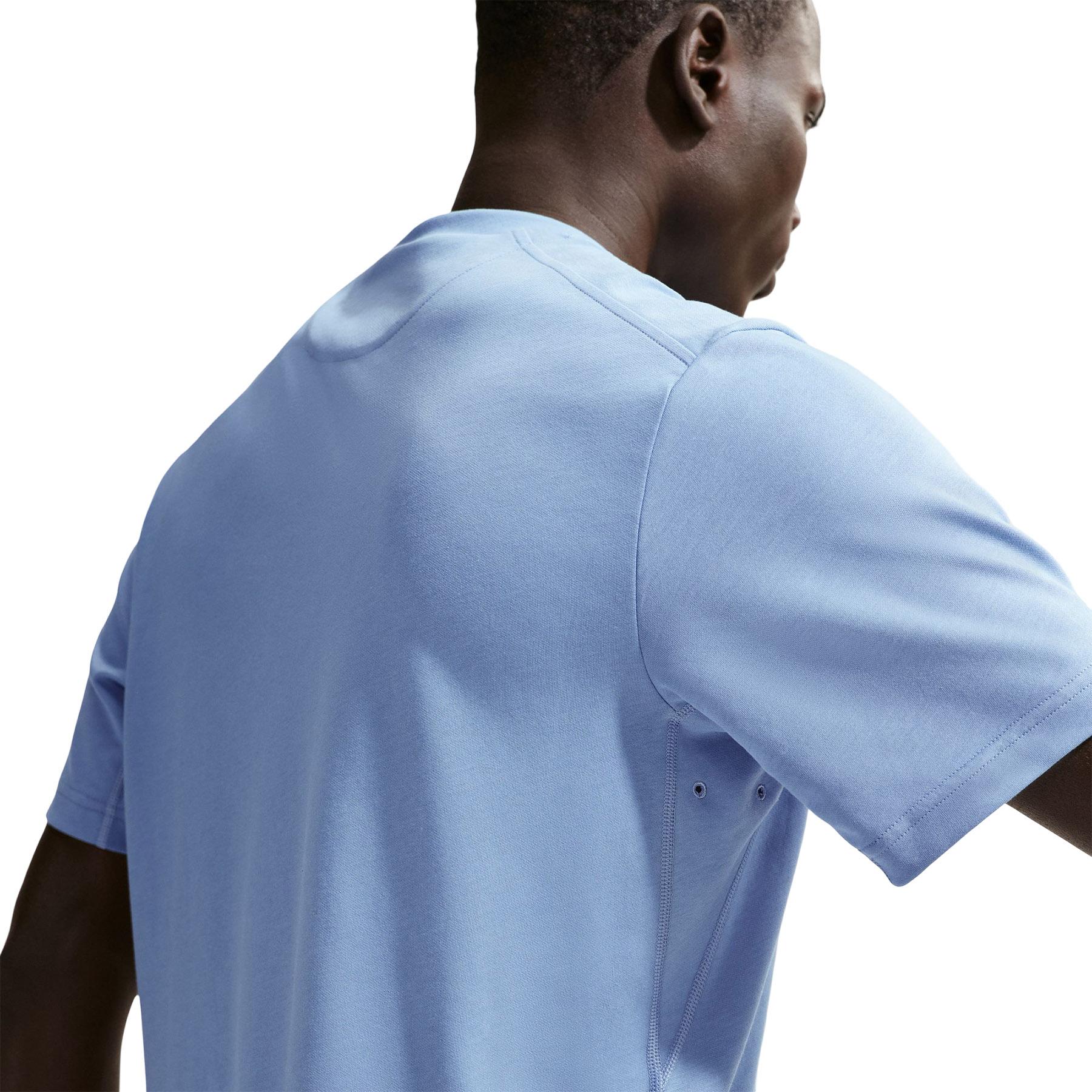 Product gallery image number 3 for product Haut polyvalent à manches courtes Primary Dri-FIT - Homme 